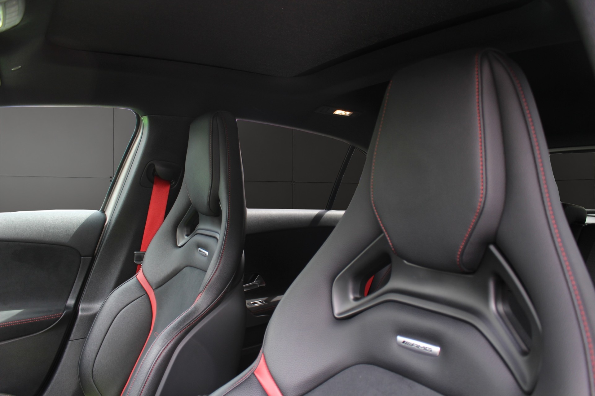 MERCEDES-BENZ A 35 AMG 4matic-image-10