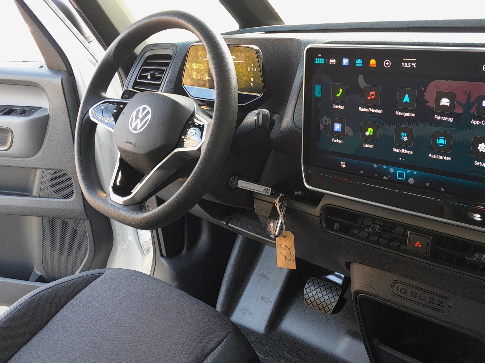 VW ID. Buzz Cargo 4Motion-image-10
