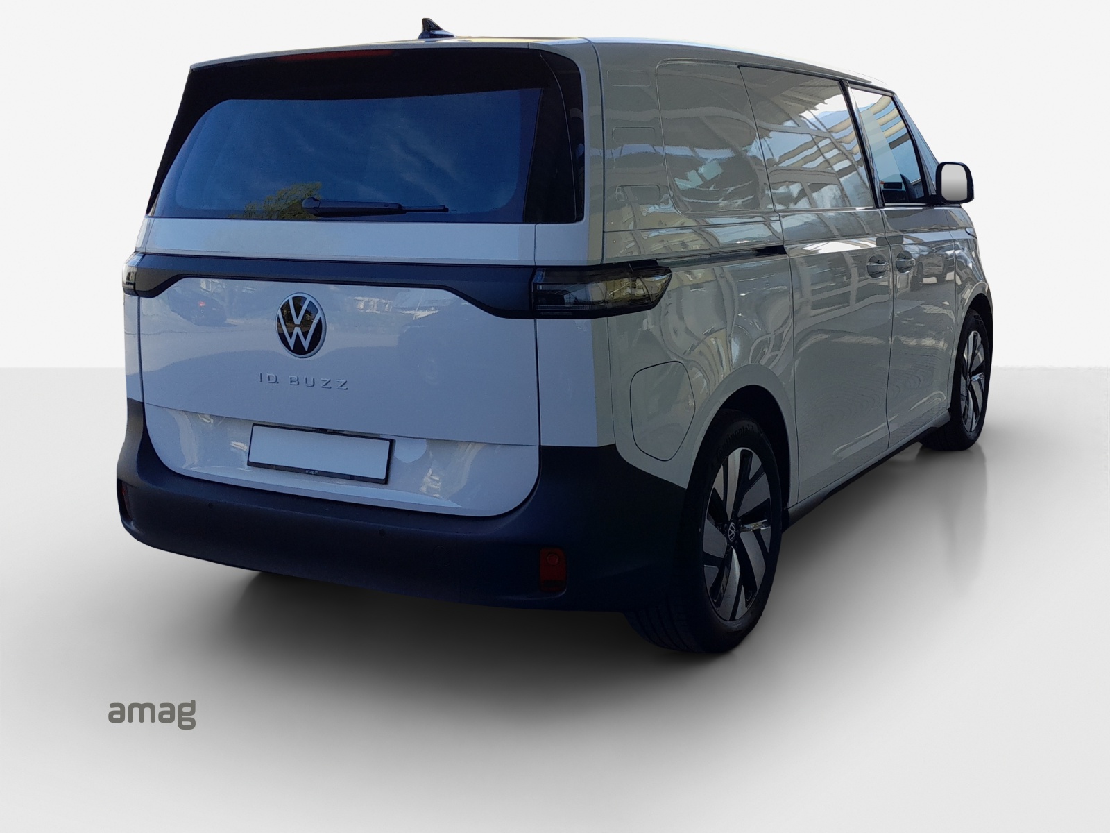 VW ID. Buzz Cargo 4Motion-image-4