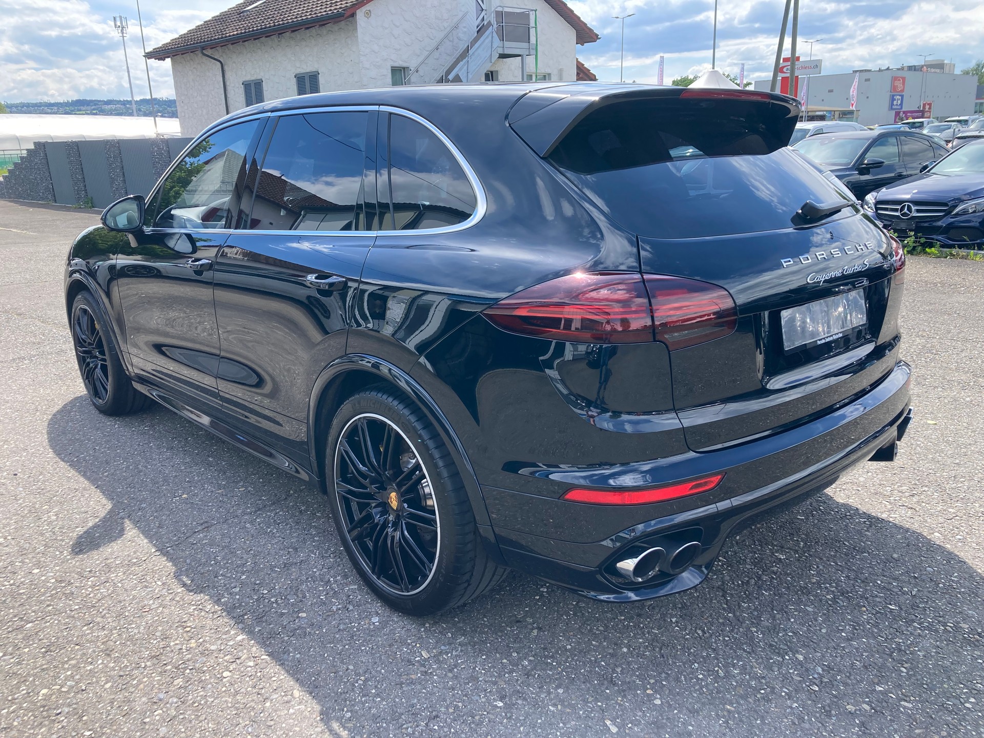 PORSCHE Cayenne Turbo S MY 2017-image-4