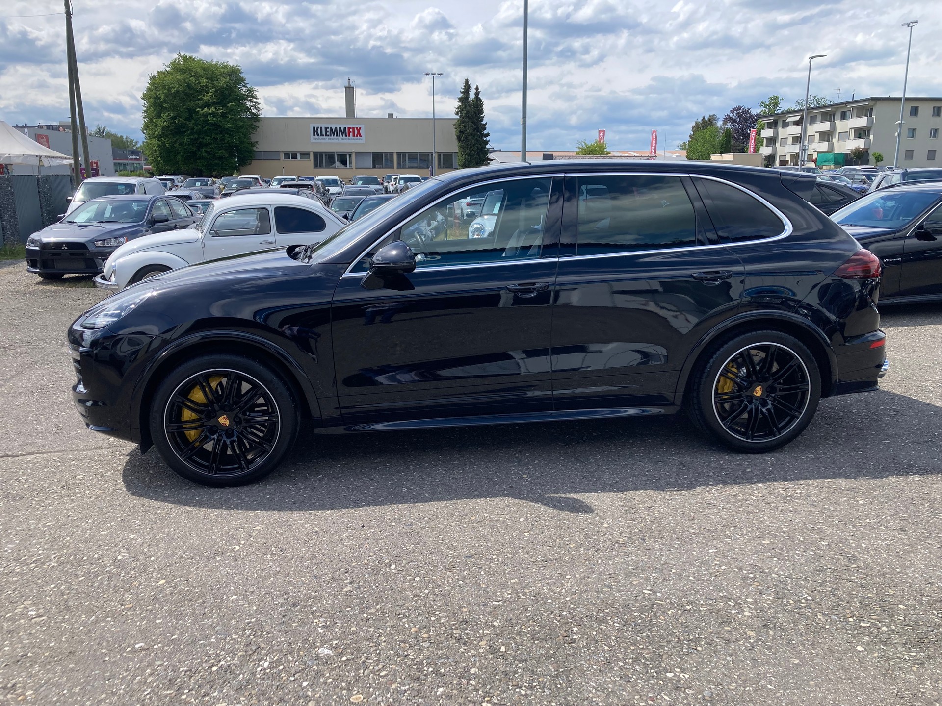 PORSCHE Cayenne Turbo S MY 2017-showroom-element-3