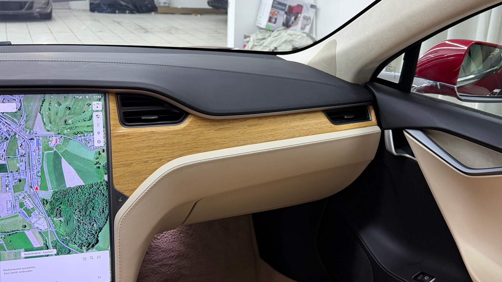 TESLA Model S 100 D-image-14