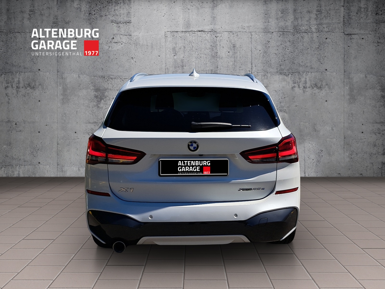 BMW X1 xDrive 25e Pack M-Sport-showroom-element-3