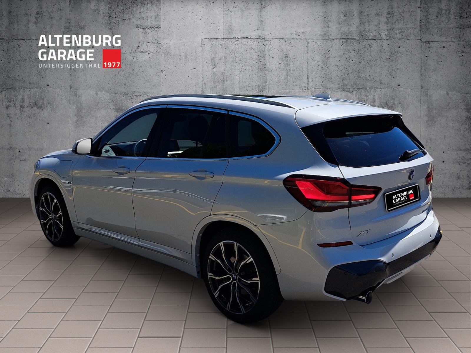 BMW X1 xDrive 25e Pack M-Sport-showroom-element-2