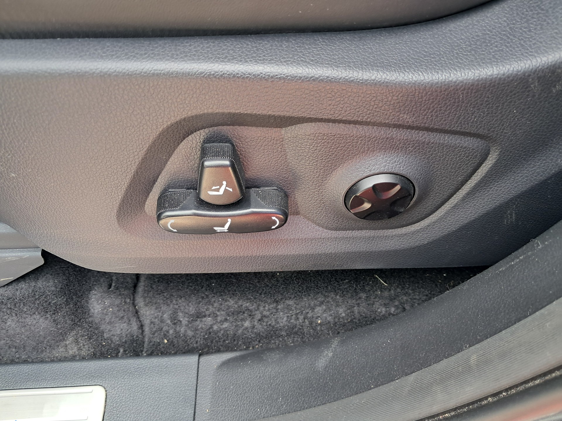KGM-SsangYong Rexton 2.2 CRDi Sapphire 4WD AT-image-7