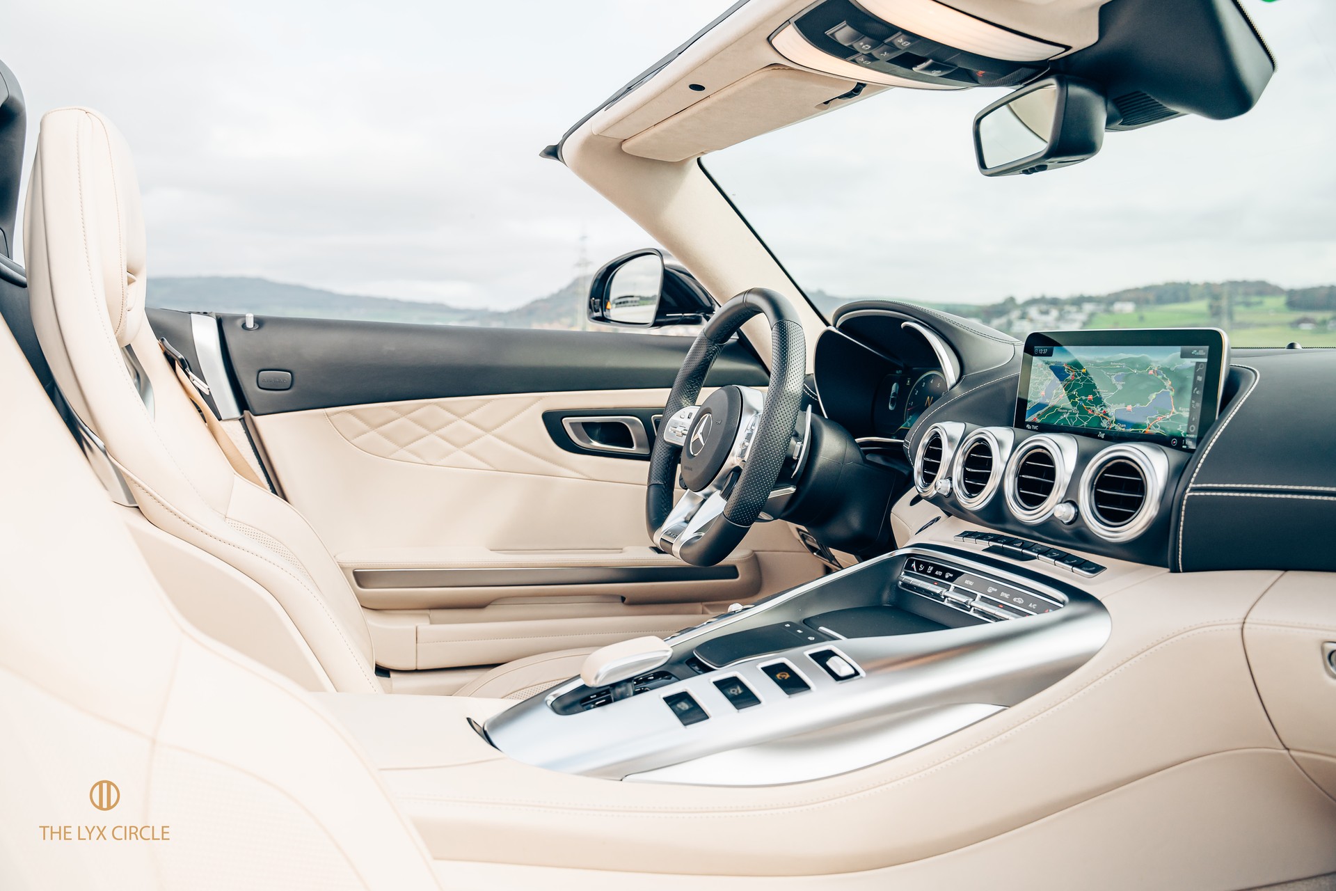 MERCEDES-BENZ AMG GT Roadster Speedshift DCT-image-12