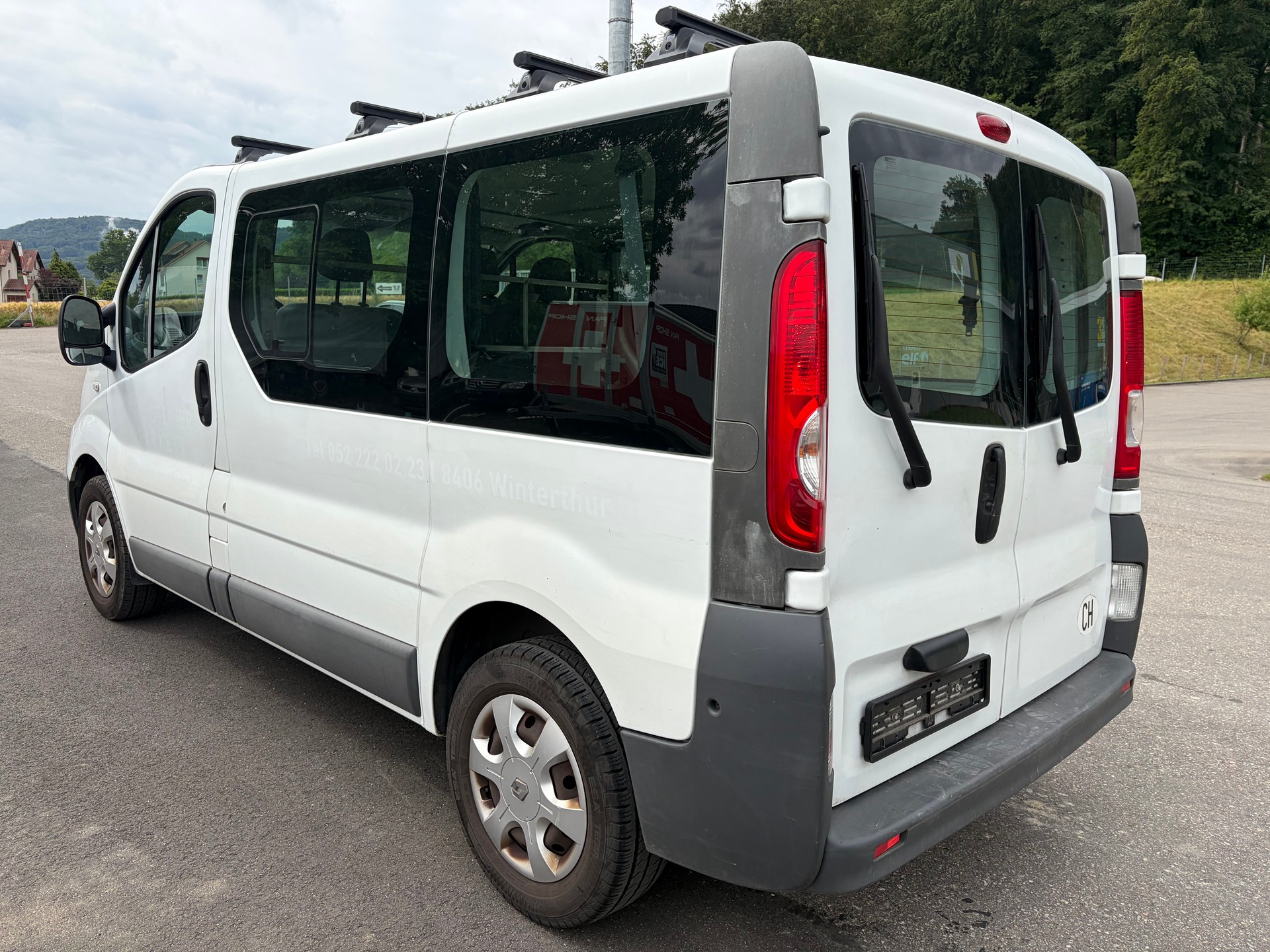 RENAULT Trafic 2.0dCi Eco Passenger Authentique-image-3