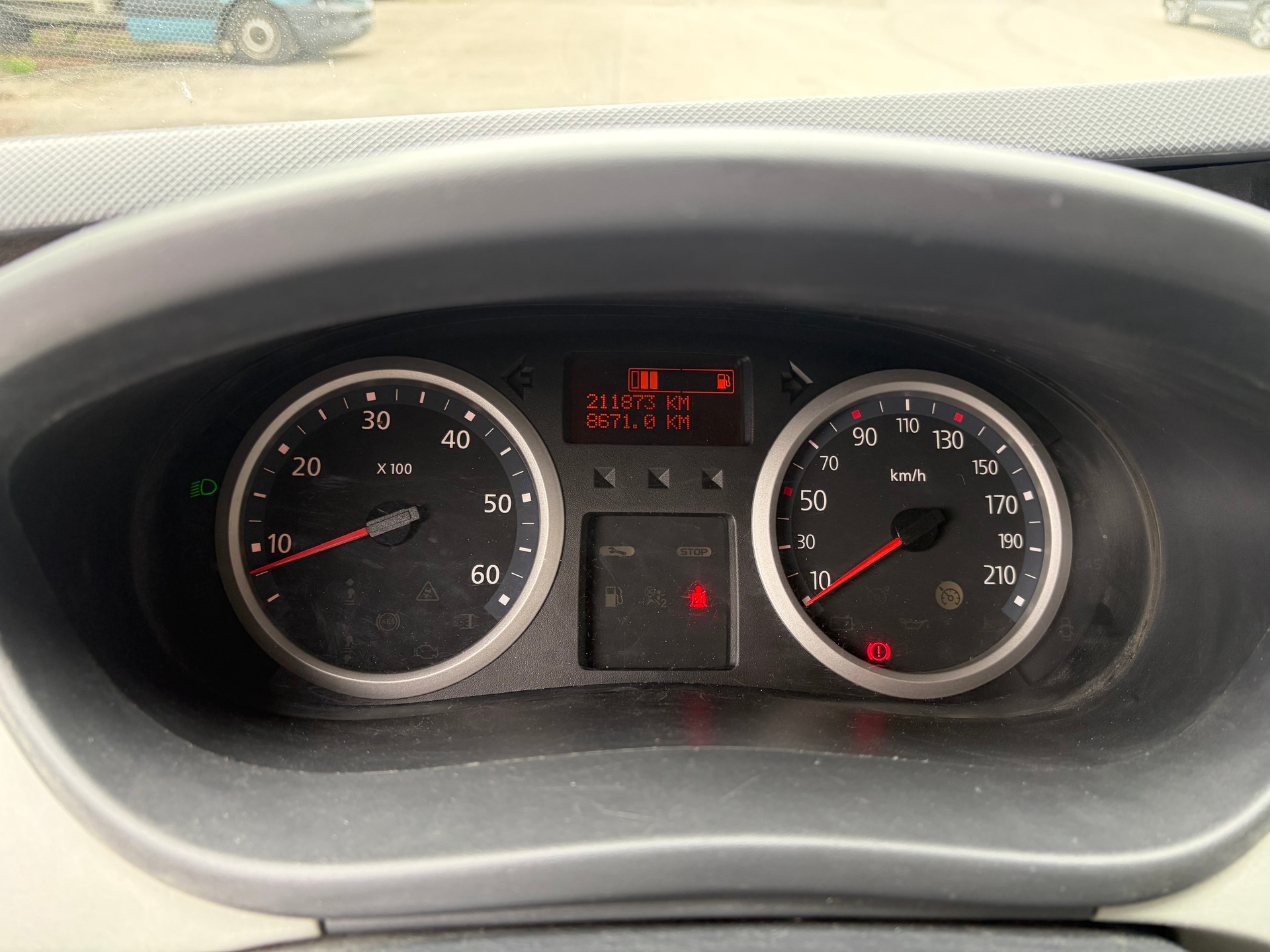 RENAULT Trafic 2.0dCi Eco Passenger Authentique-image-6