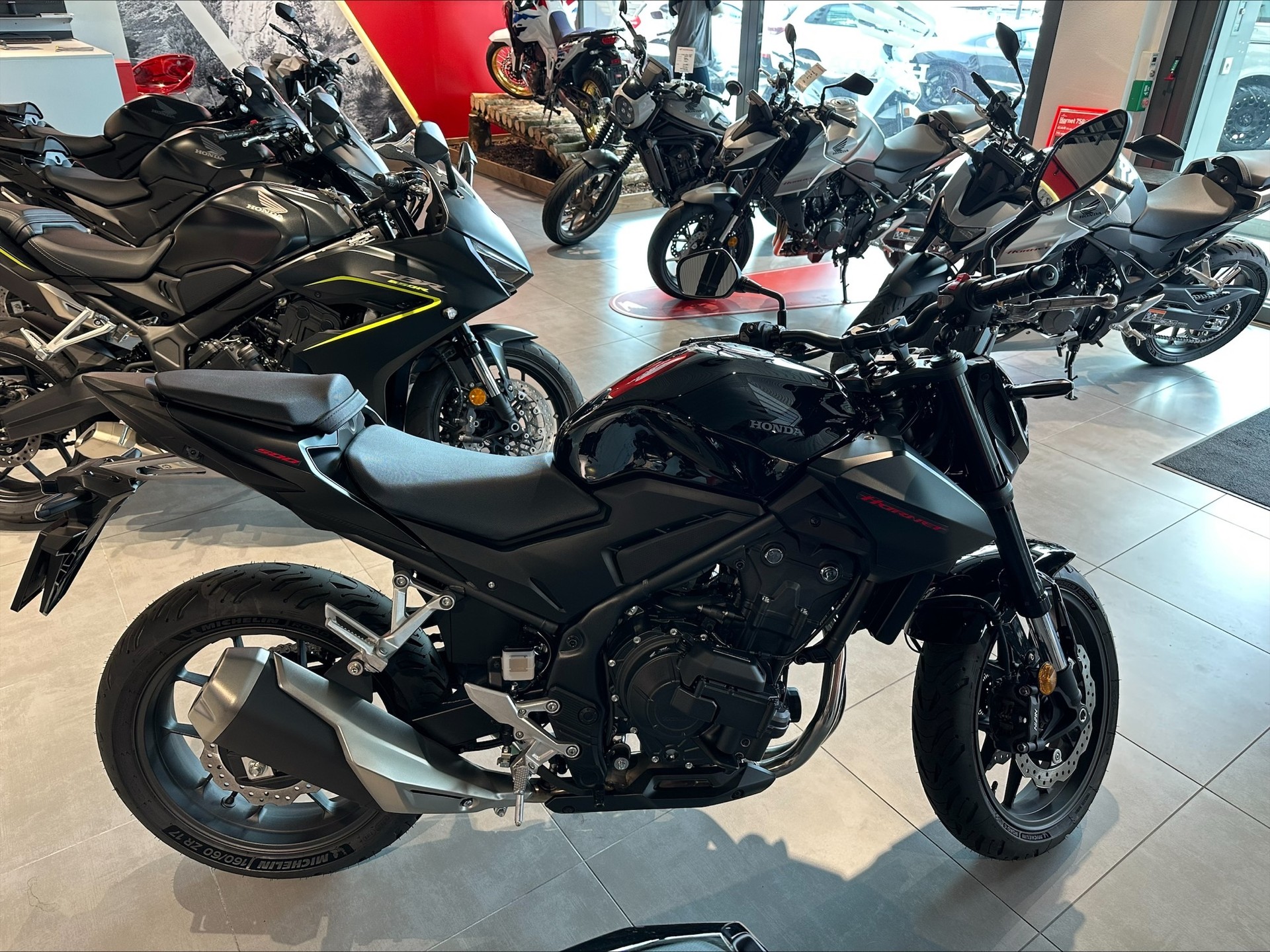 HONDA CB 500 Hornet E-Cluch-showroom-element-2