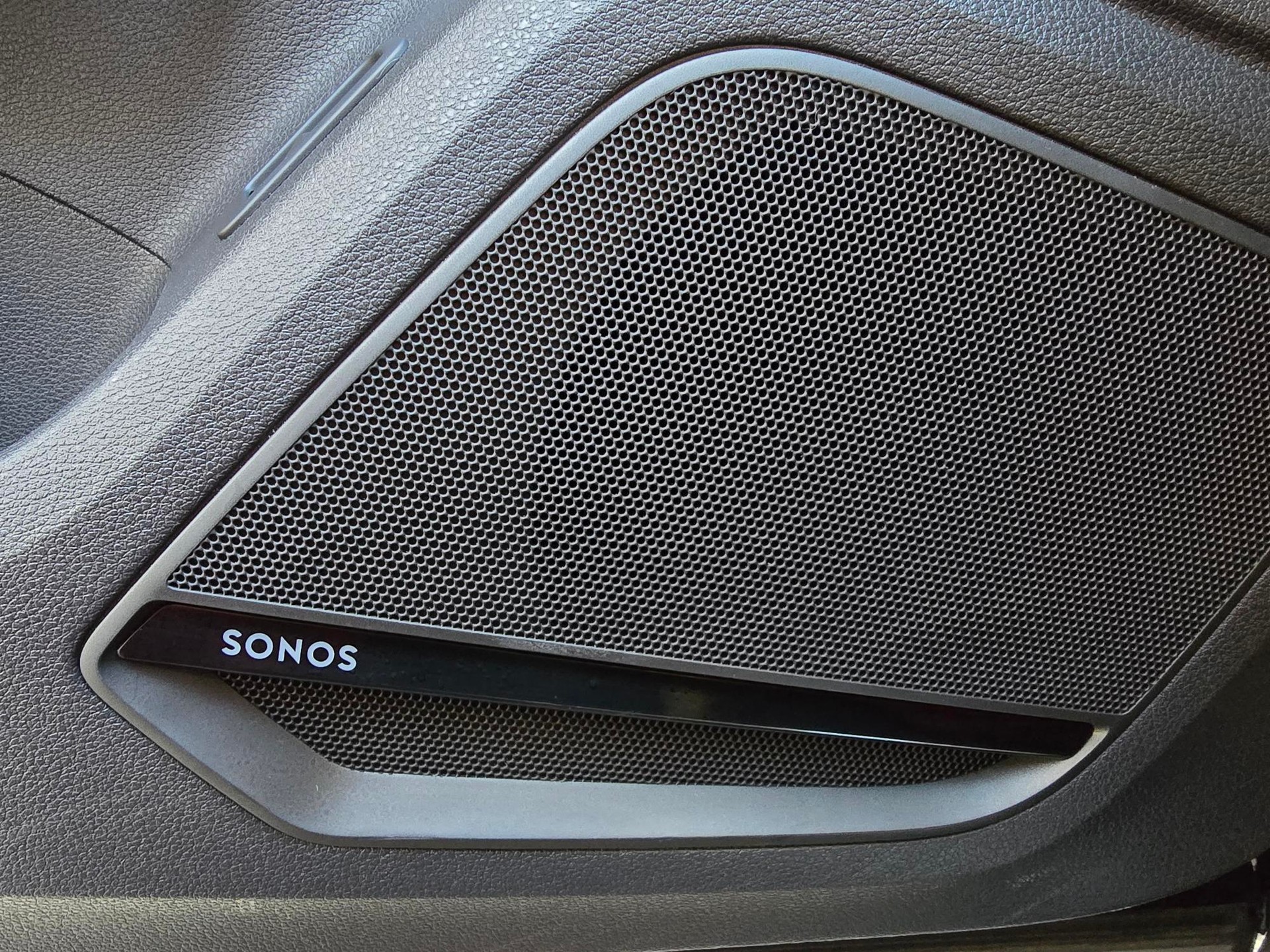 AUDI SQ2 TFSI quattro S-tronic-image-14