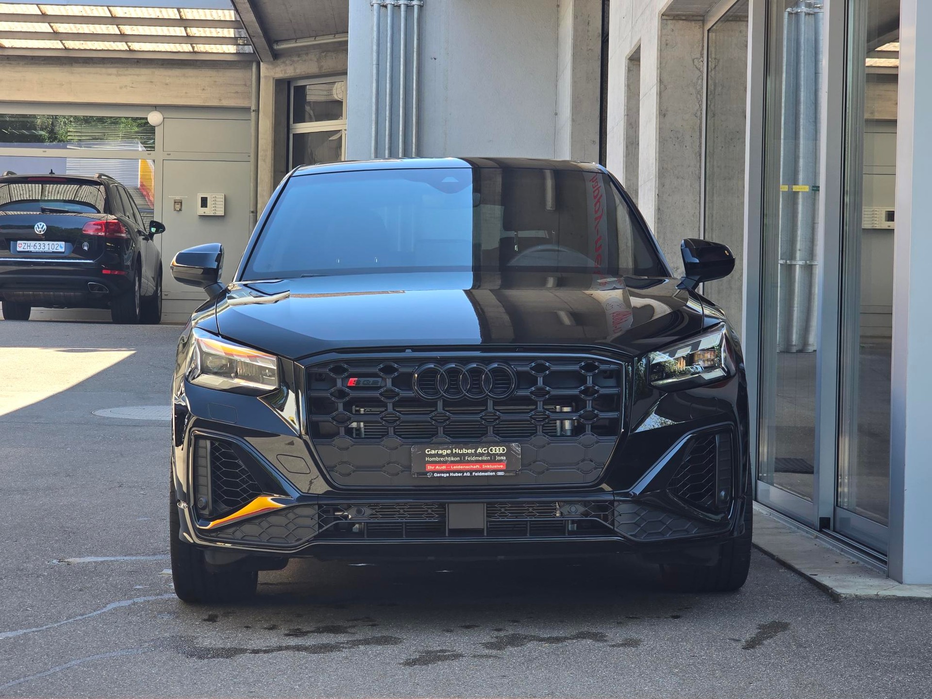 AUDI SQ2 TFSI quattro S-tronic-showroom-element-3