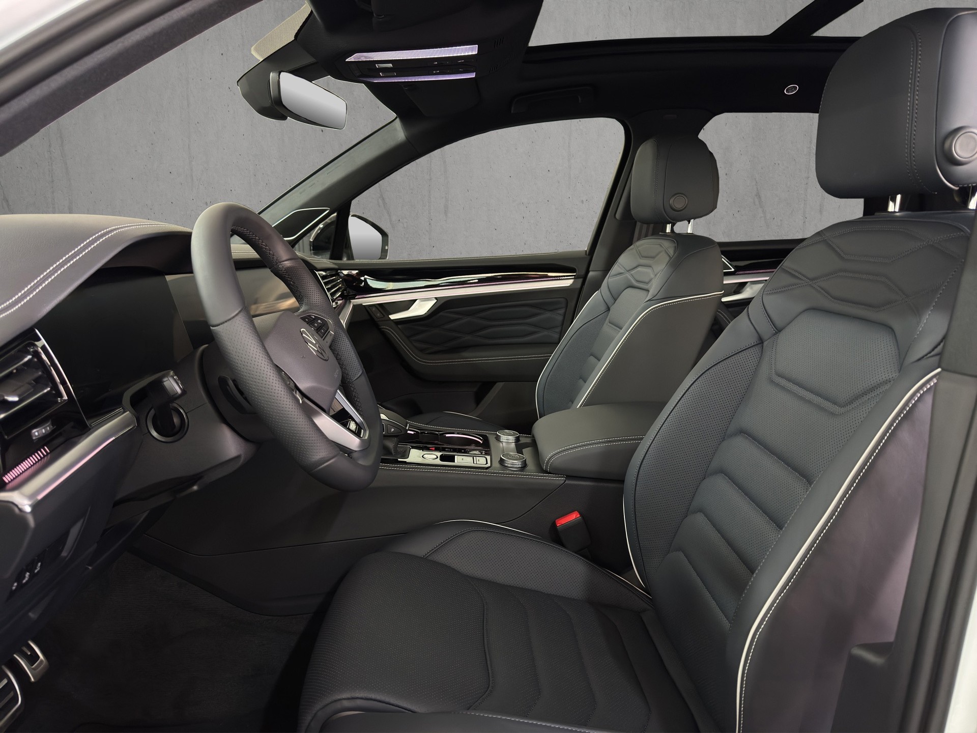 VW Touareg 3.0 TDI R-Line "Lederpaket-Puglia-AHK-Pano-Luftfederung"-image-8