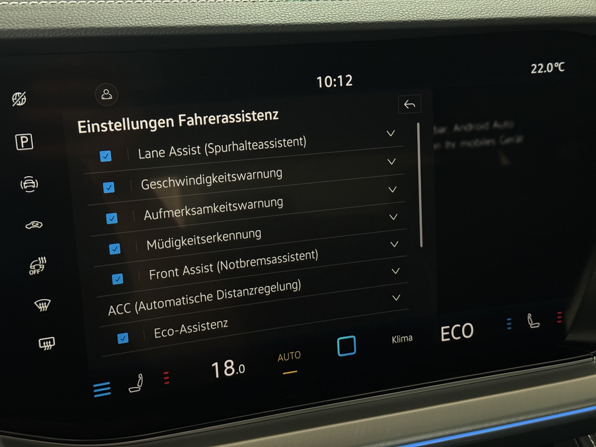 VW Touareg 3.0 TDI R-Line "Lederpaket-Puglia-AHK-Pano-Luftfederung"-image-24
