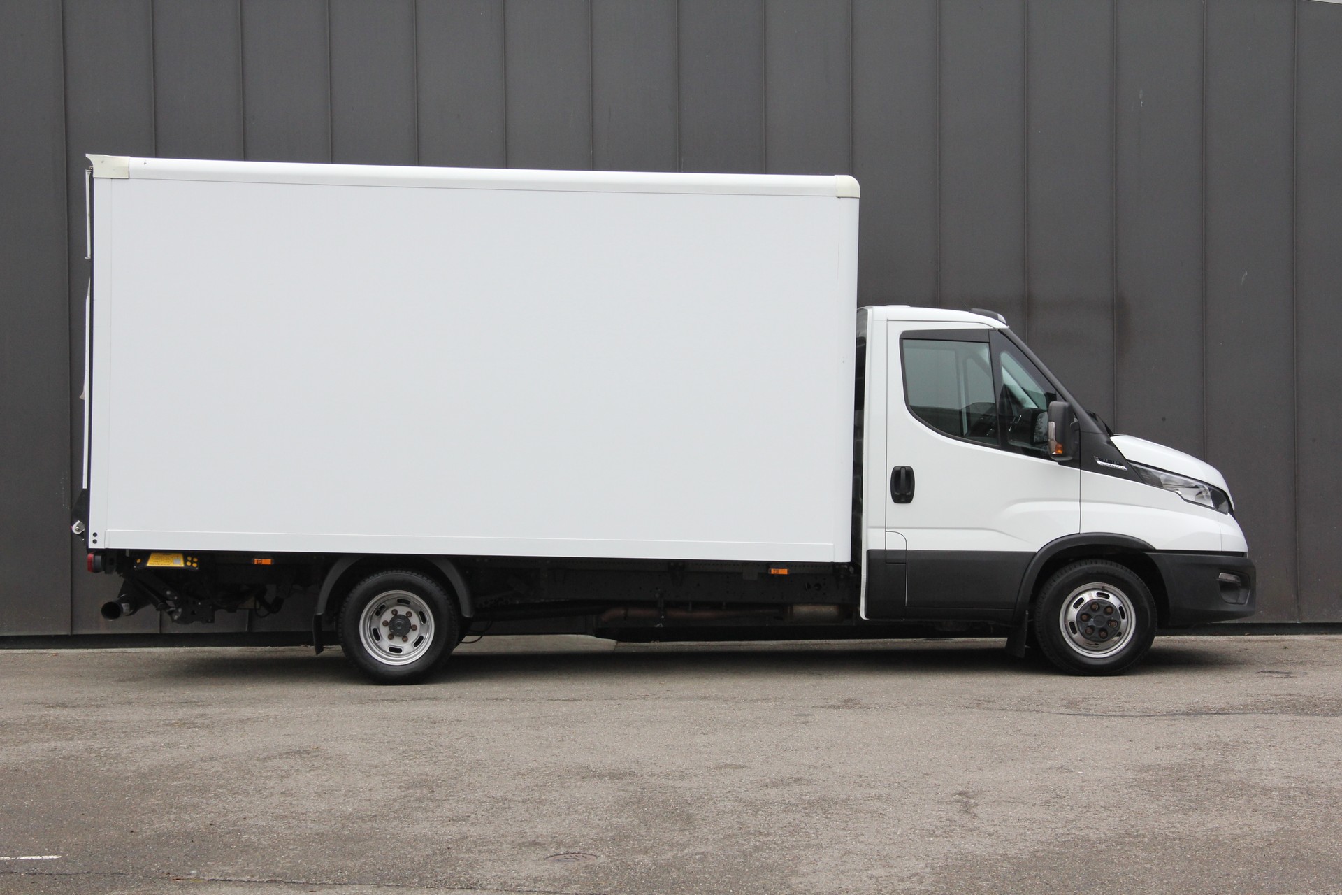 IVECO 35 C 16 A8 **AUTOMAT** **HEBEBÜHNE** **RÜCKFAHRKAMERA** **KLIMAAUTOMATIK** °°SOFORT-VERFÜGBAR°°-image-3