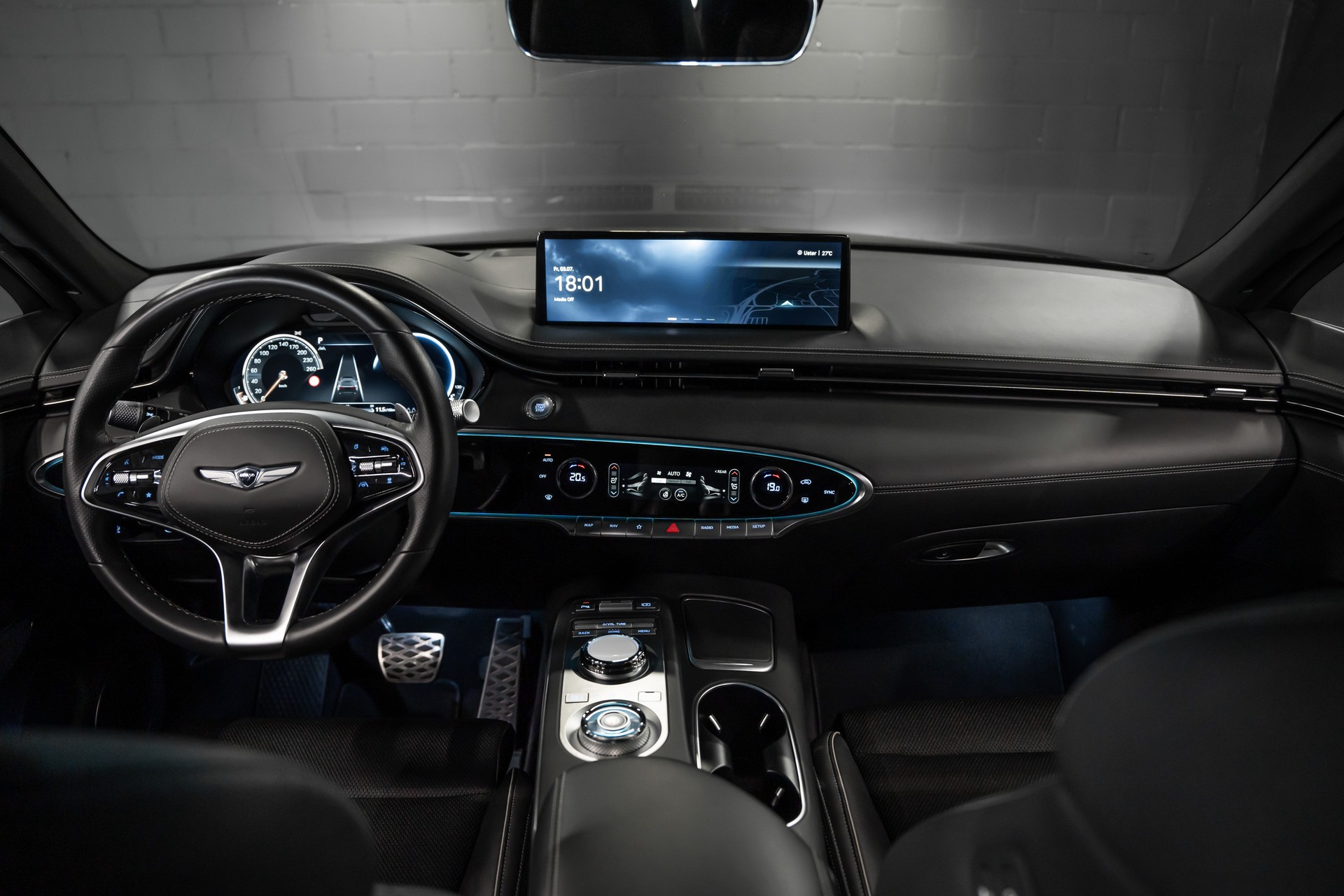 GENESIS GV70 2.5 TGDI Sport AT8 AWD / Technik Paket / Schiebedach / Werksgarantie / CH Auto / Head Up Display / 8Fach / 1.Hand-image-8