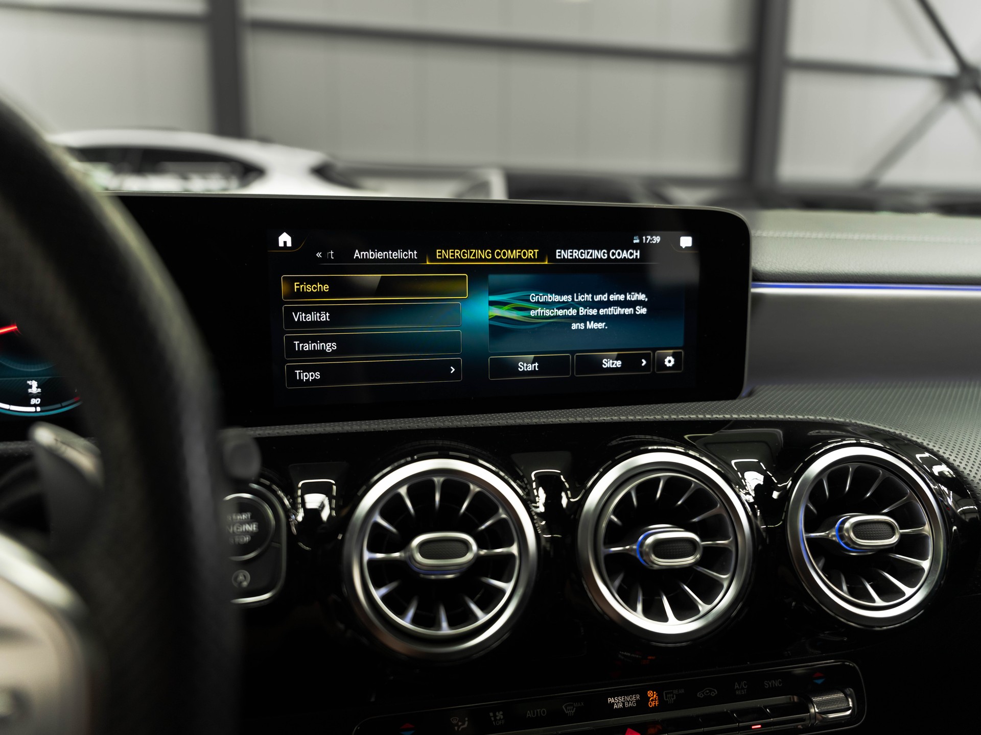 MERCEDES-BENZ CLA Shooting Brake 35 AMG 4Matic 7G-DCT-image-26