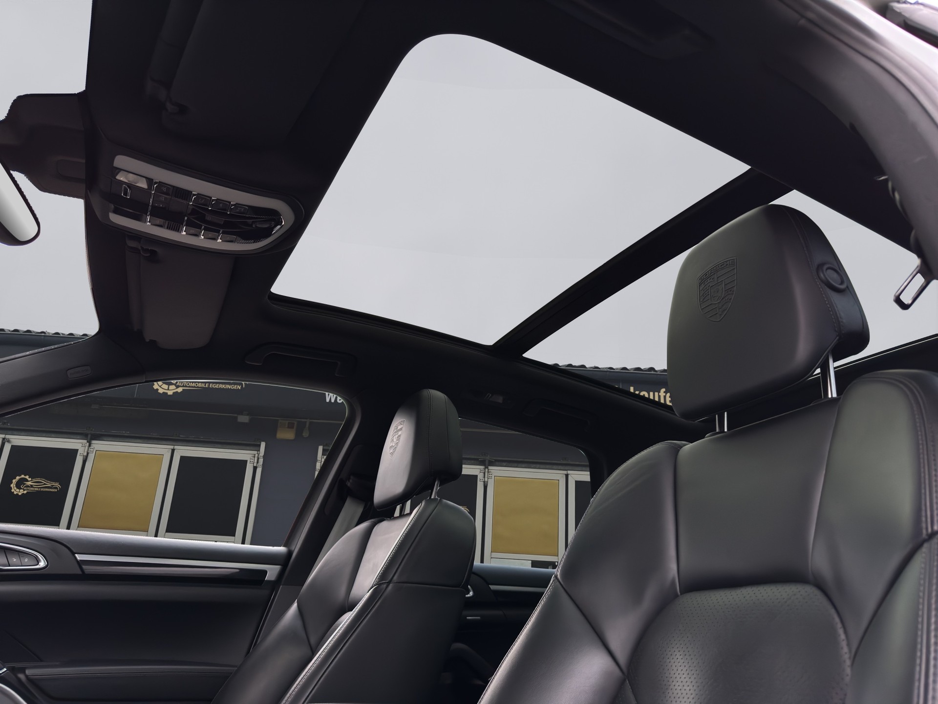 PORSCHE Cayenne S-image-9