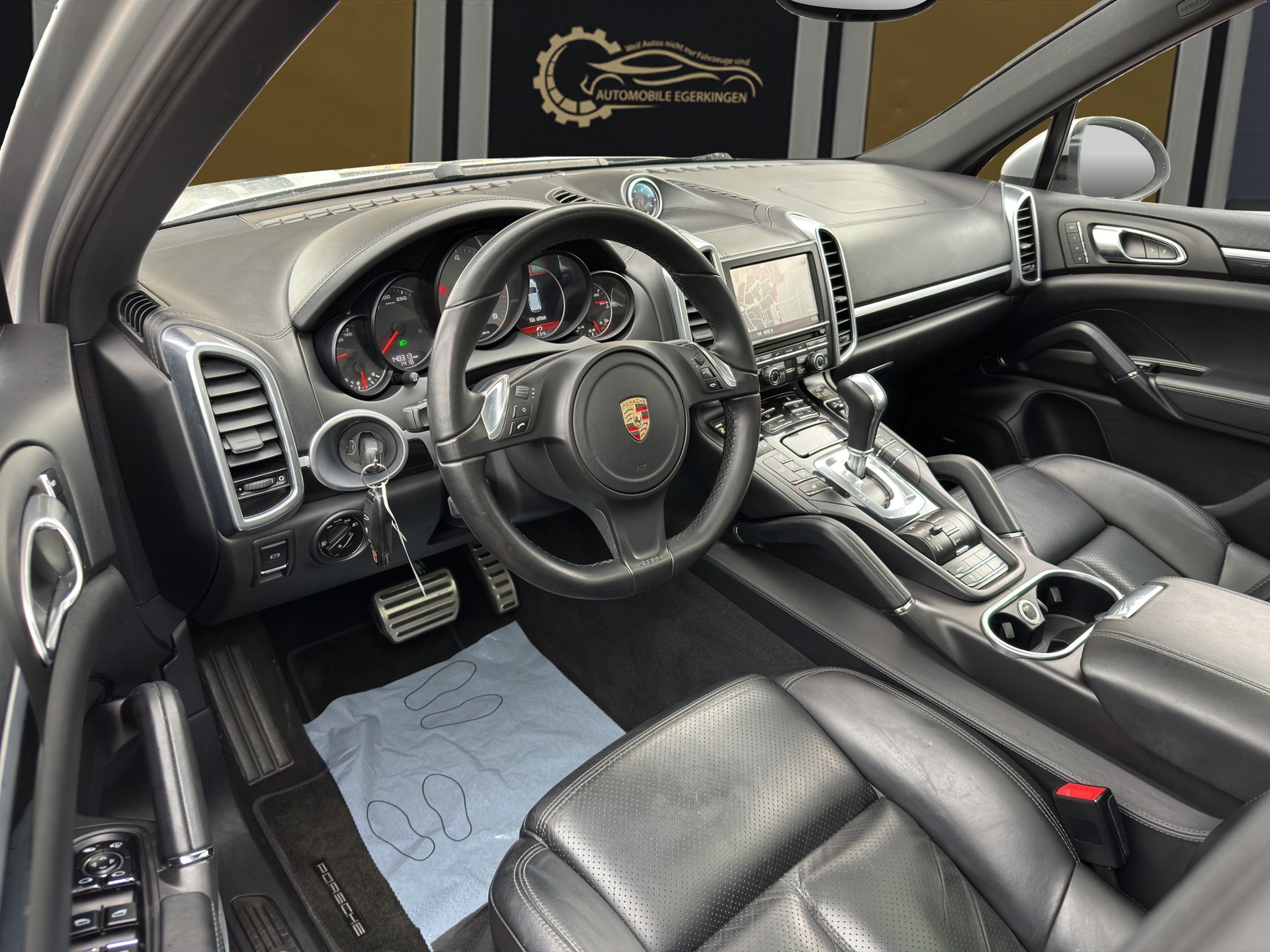 PORSCHE Cayenne S-image-8