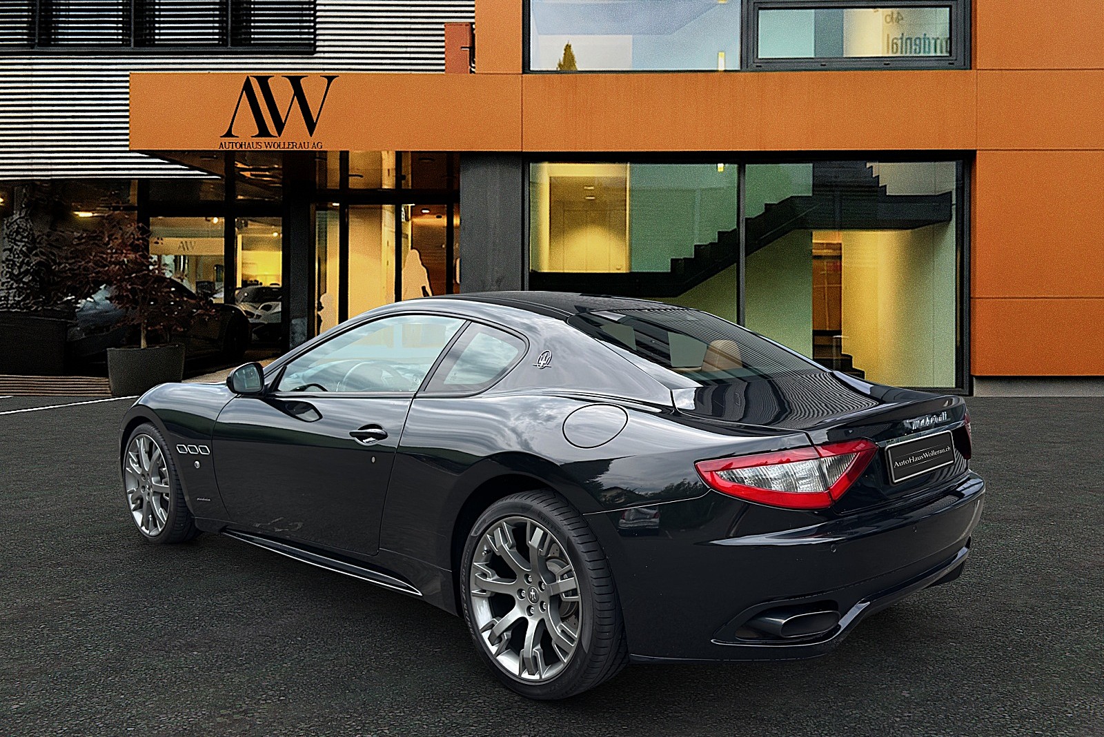MASERATI Gran Turismo 4.7 V8 Sport / Top Zustand-showroom-element-2