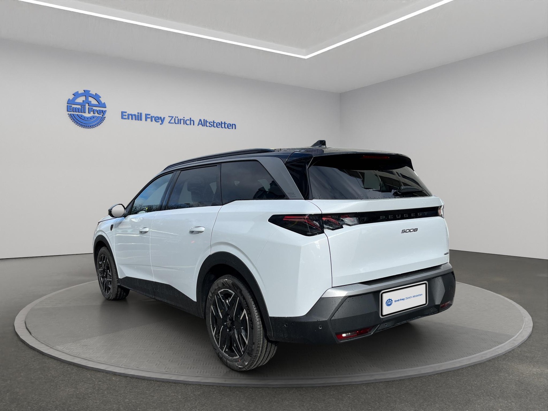 PEUGEOT 5008 1.2 Hybrid GT-showroom-element-1