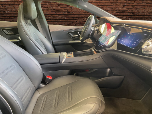 MERCEDES-BENZ EQE 43 AMG 4 Matic-image-11