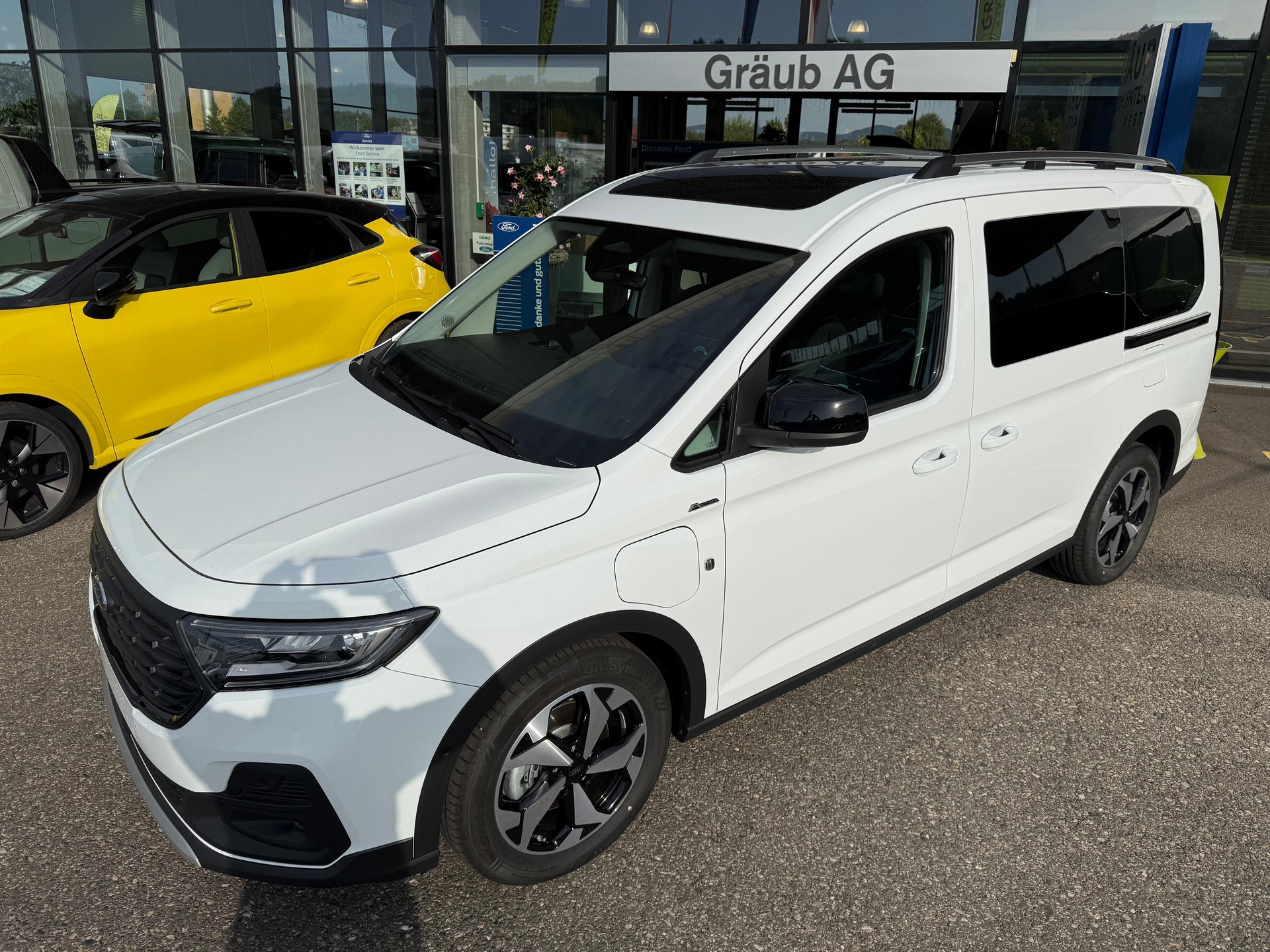 FORD Grand Tourneo Connect 1.5 PHEV Active Automat-showroom-element-2