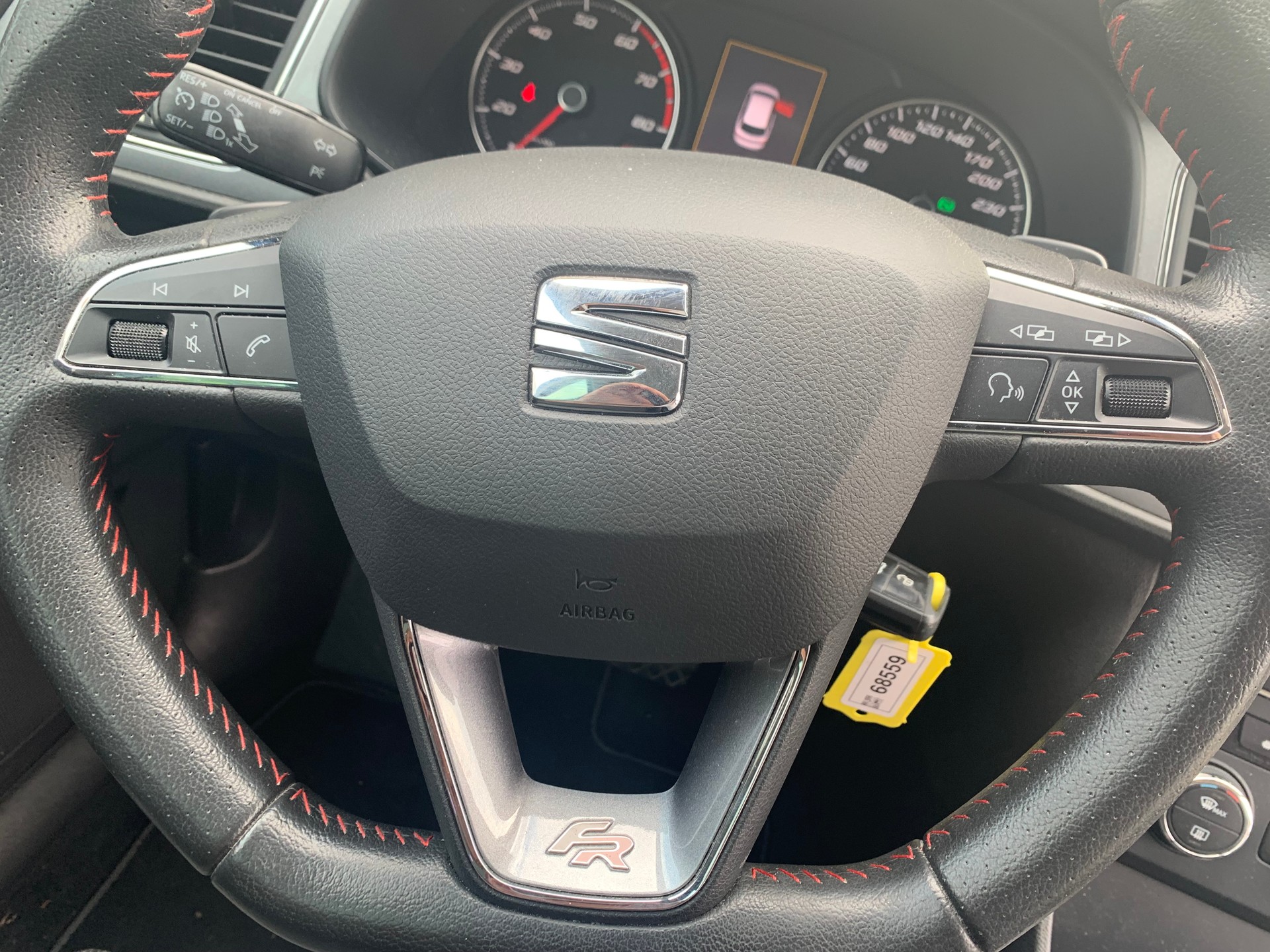 SEAT Leon ST 1.4 TSI FR DSG-image-8