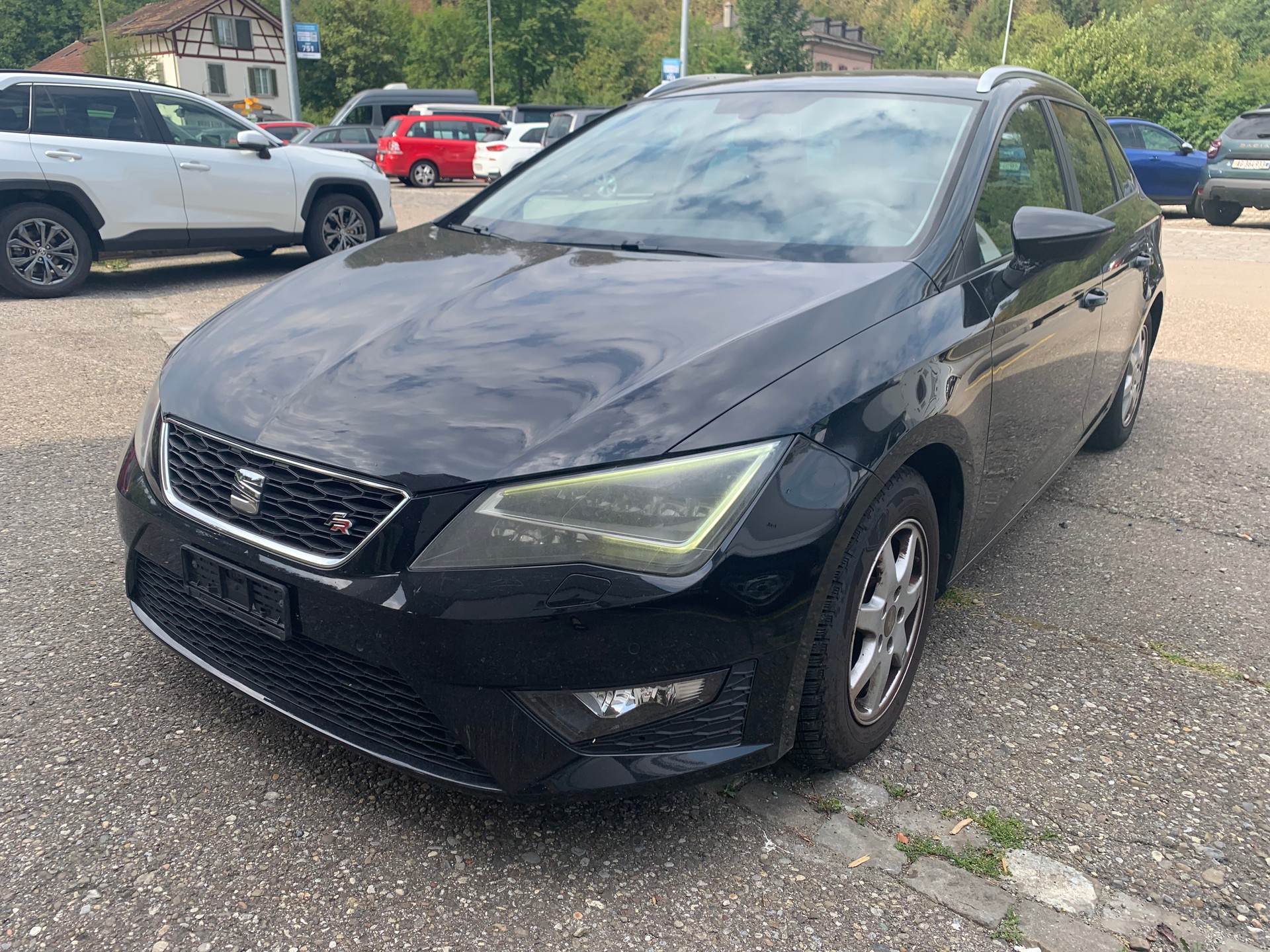 SEAT Leon ST 1.4 TSI FR DSG-showroom-element-1