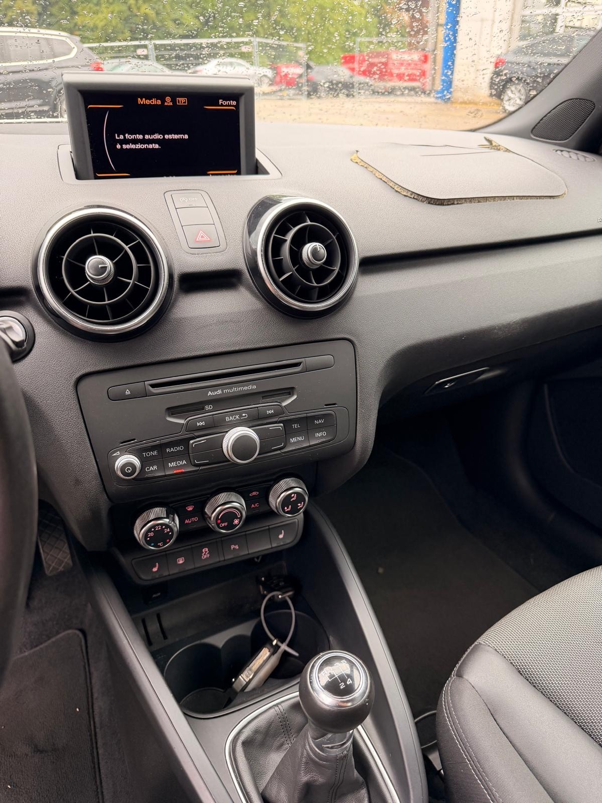 AUDI A1 Sportback 1.2 TFSI Ambition-image-13