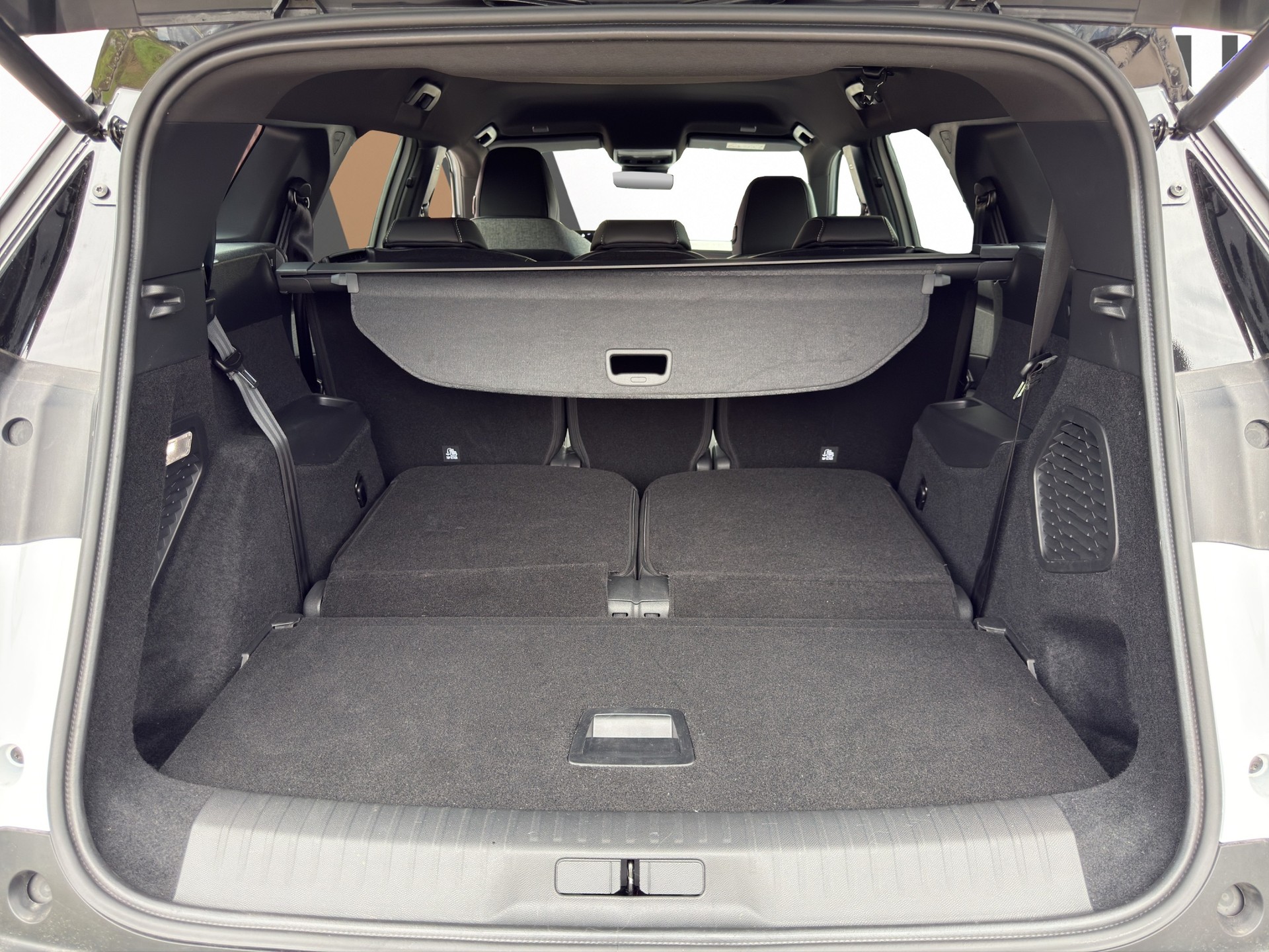 PEUGEOT 5008 1.2 Hybrid e-DCS6 GT 7 Plätzer-image-24