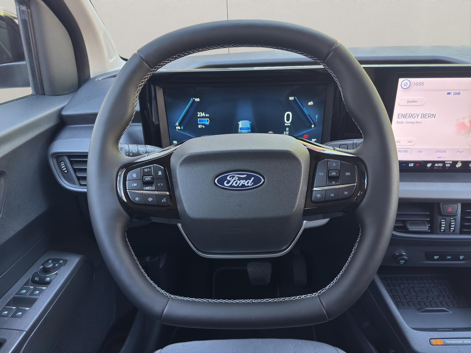 FORD E-Tourneo Courier Titanium-image-12