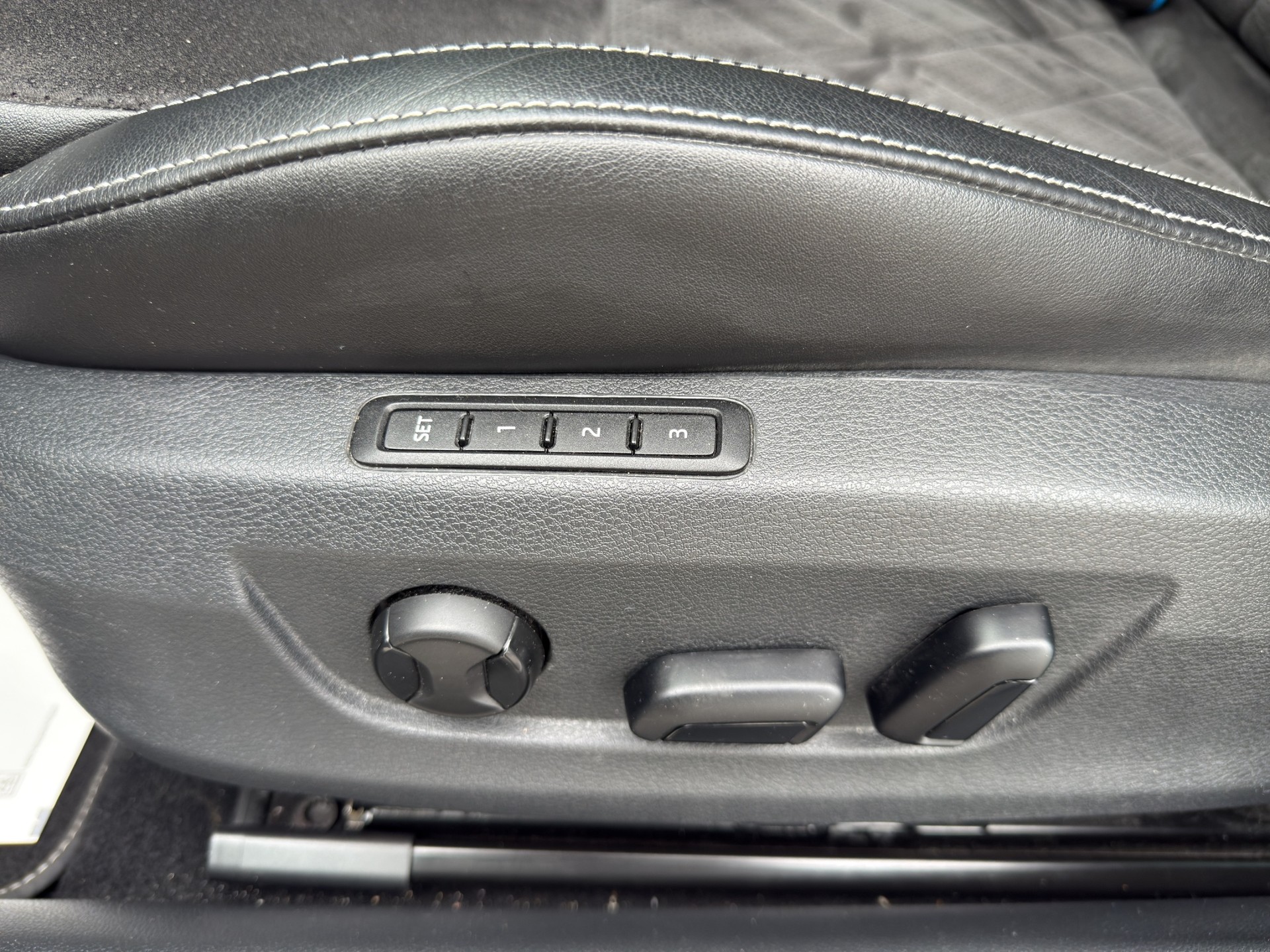 SKODA Superb Combi 2.0 TSI Sport Line DSG 4x4-image-14