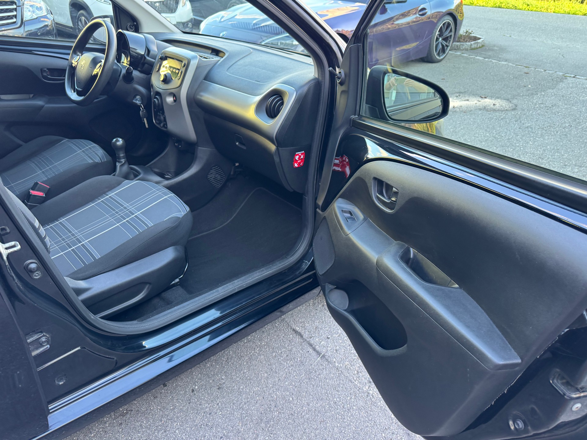 PEUGEOT 108 1.0 VTi Active Top-image-12