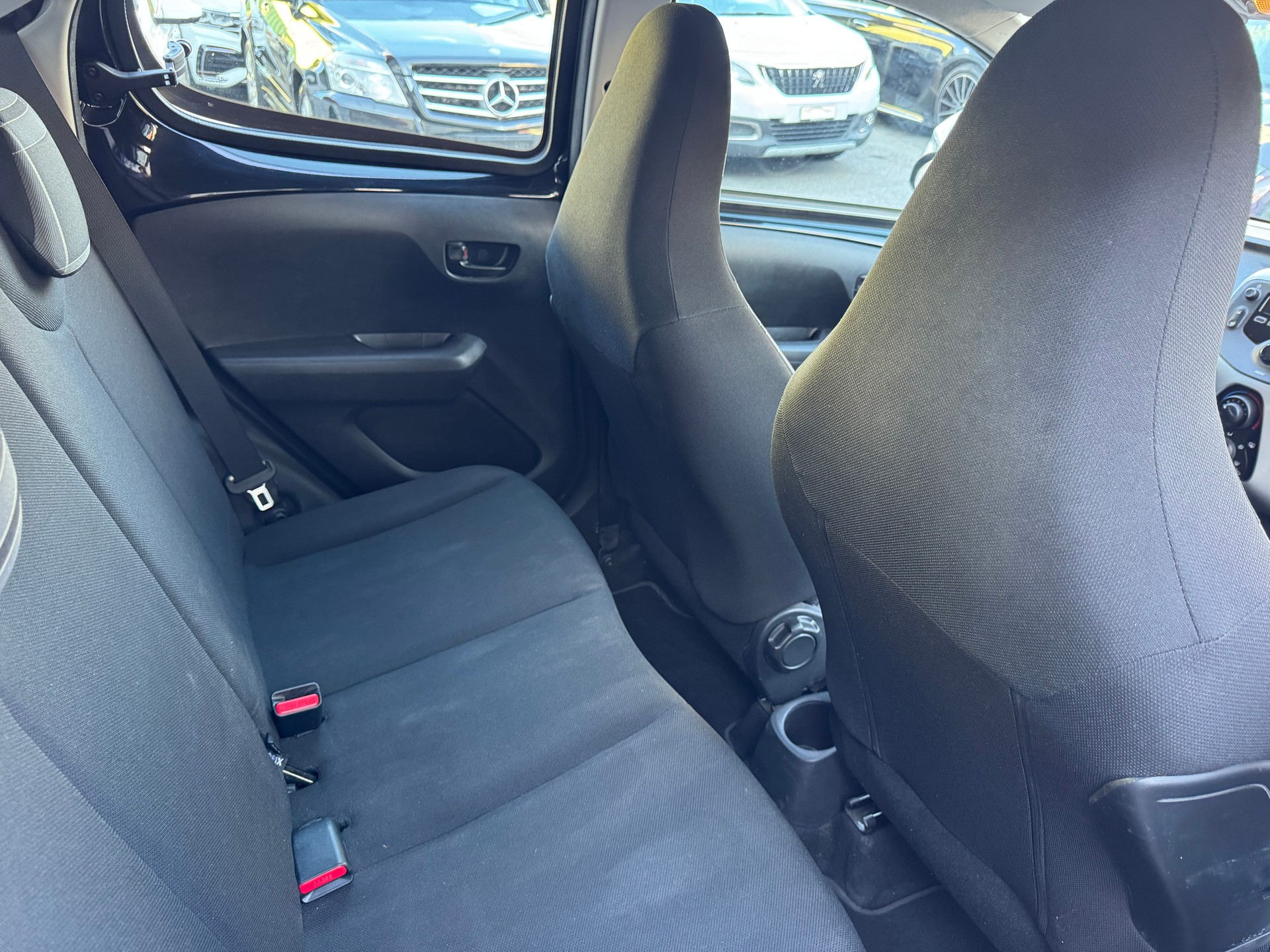 PEUGEOT 108 1.0 VTi Active Top-image-14