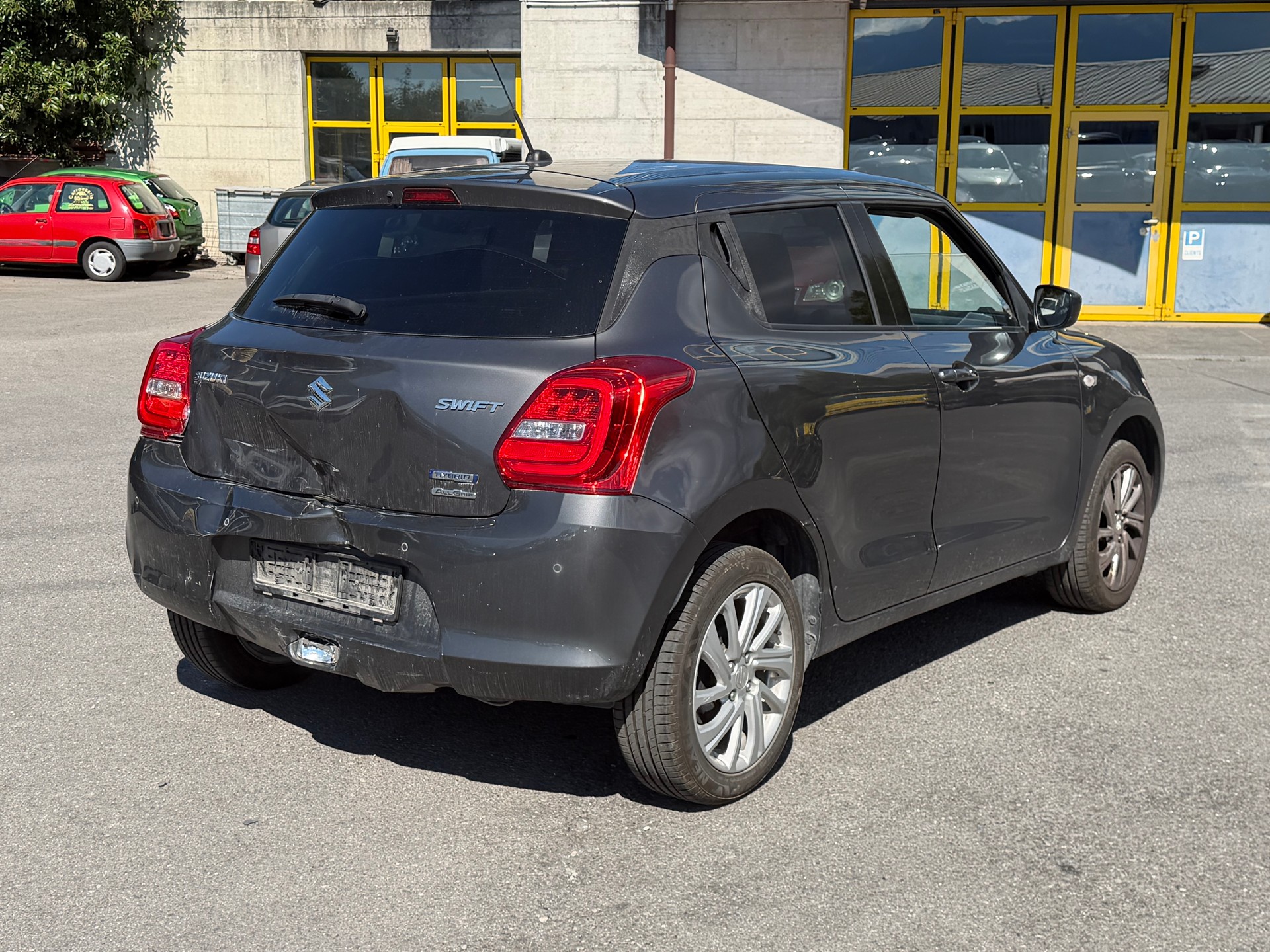 SUZUKI Swift 1.2 Compact + 4x4 Hybrid-image-6