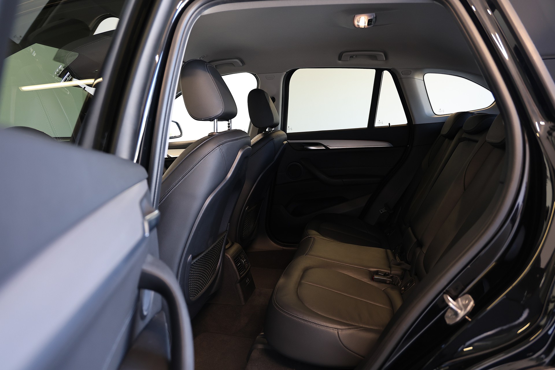 BMW X1 xDrive 18d Sport Line Steptronic-image-14