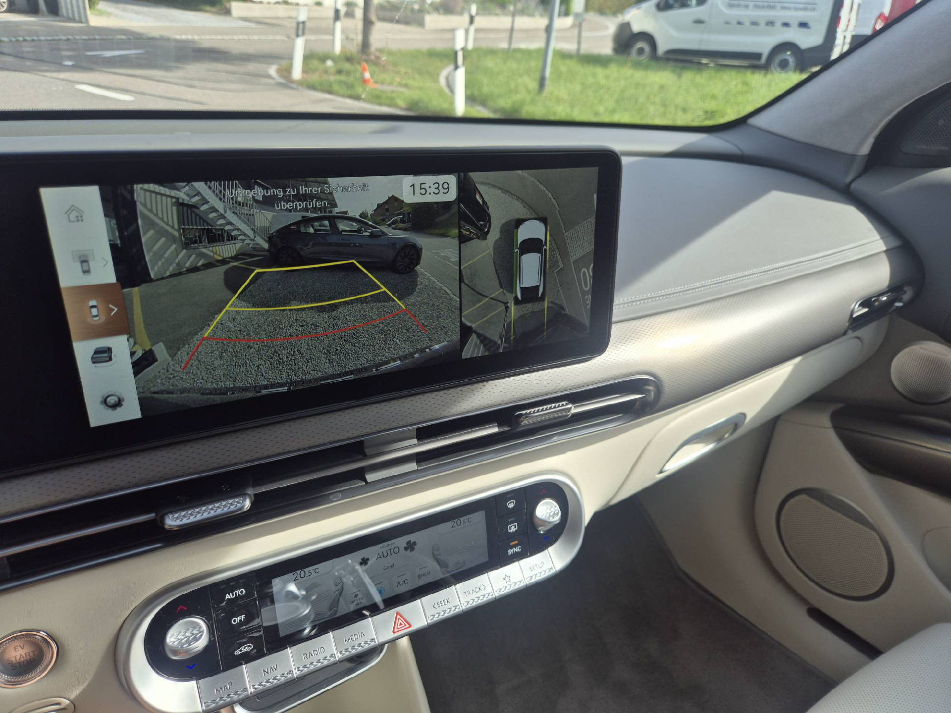 GENESIS GV60 Dual Motor Sport AWD 77.4 kWh-image-11