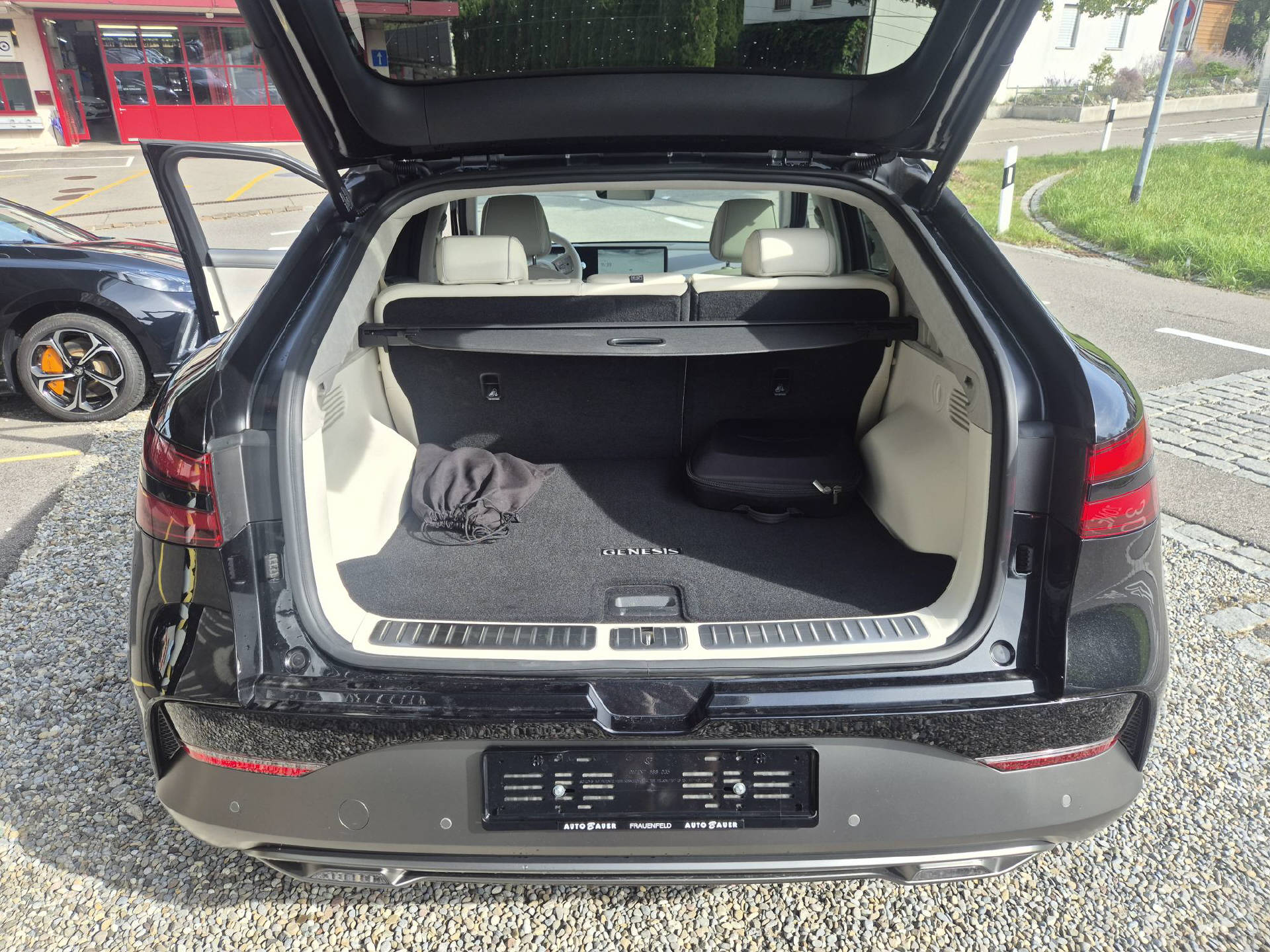 GENESIS GV60 Dual Motor Sport AWD 77.4 kWh-image-4