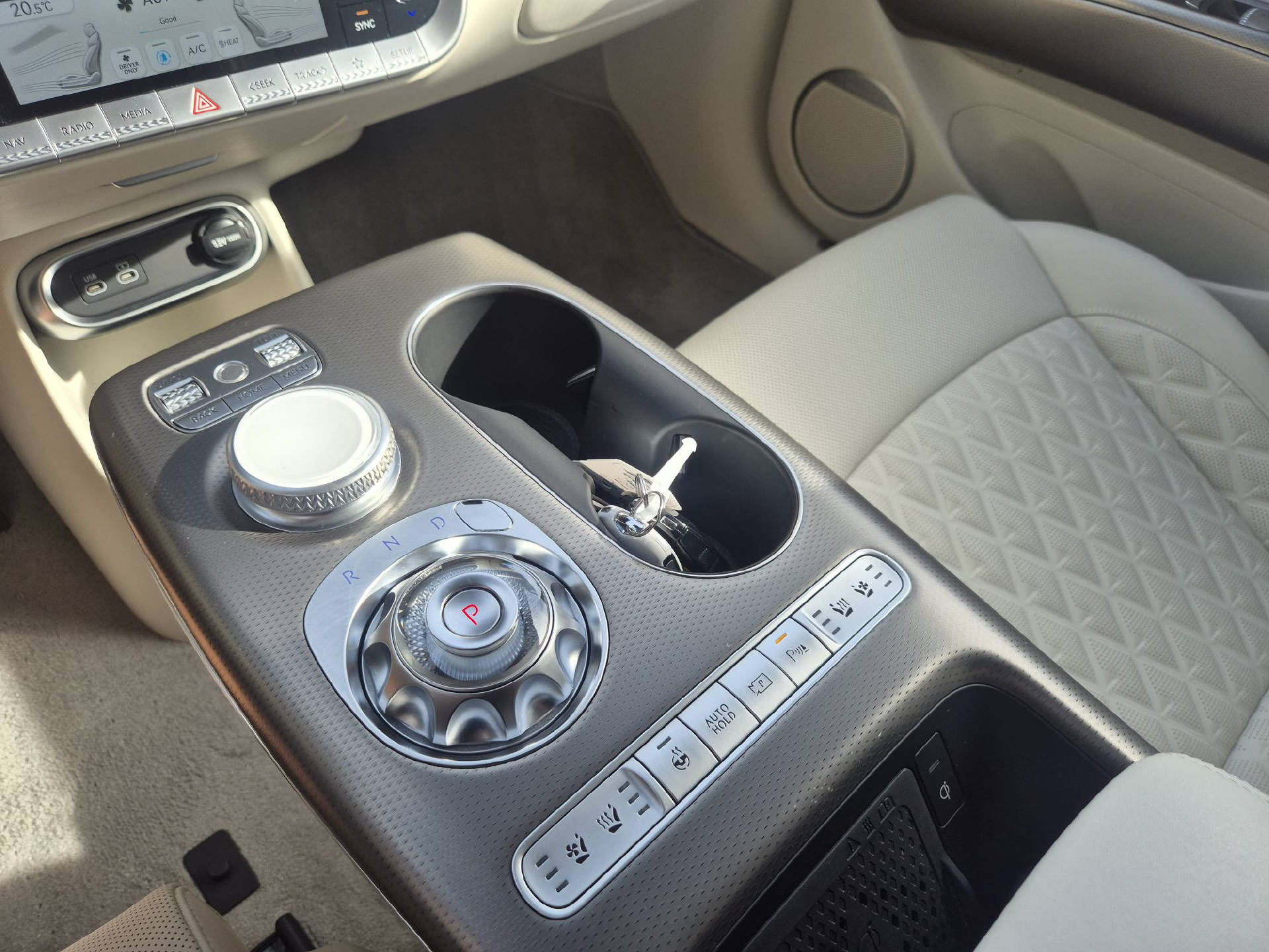 GENESIS GV60 Dual Motor Sport AWD 77.4 kWh-image-12