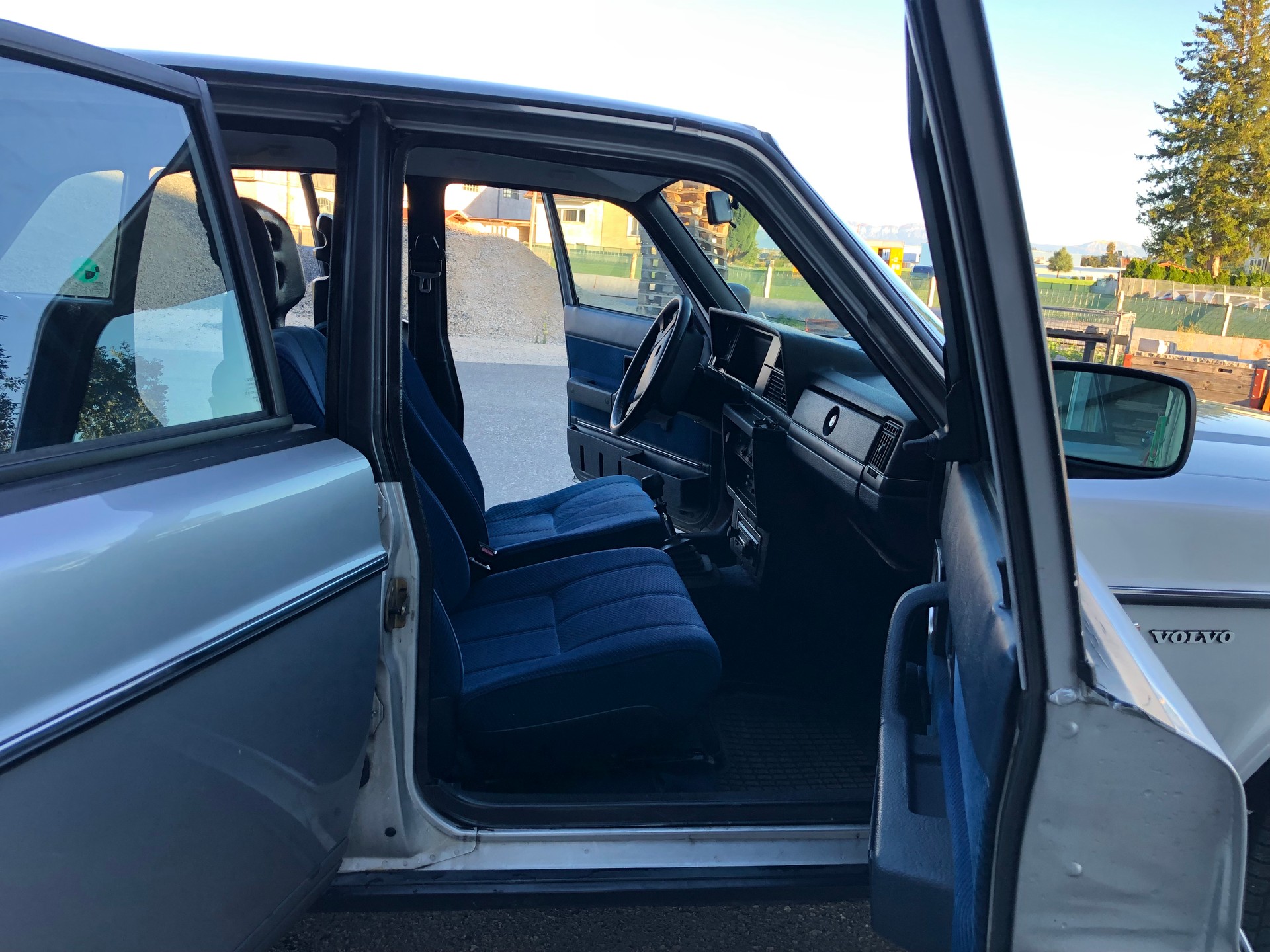 VOLVO 240 2.3 GLT (GL)-image-7