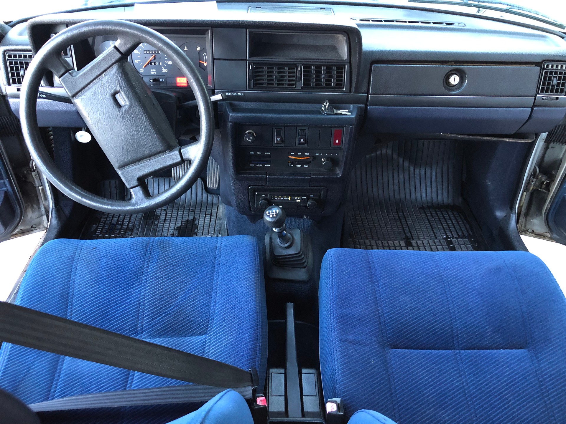 VOLVO 240 2.3 GLT (GL)-image-13