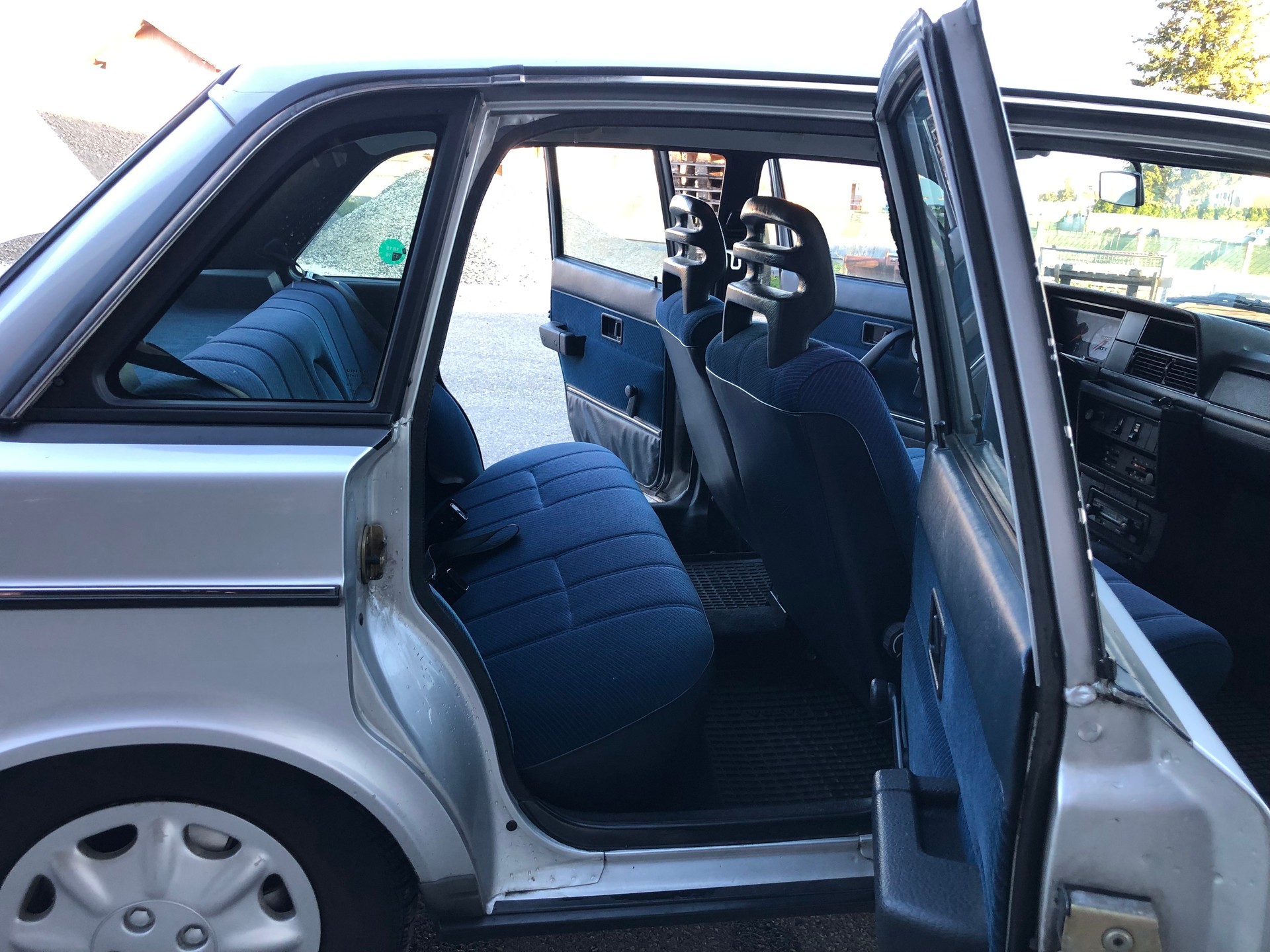 VOLVO 240 2.3 GLT (GL)-image-9