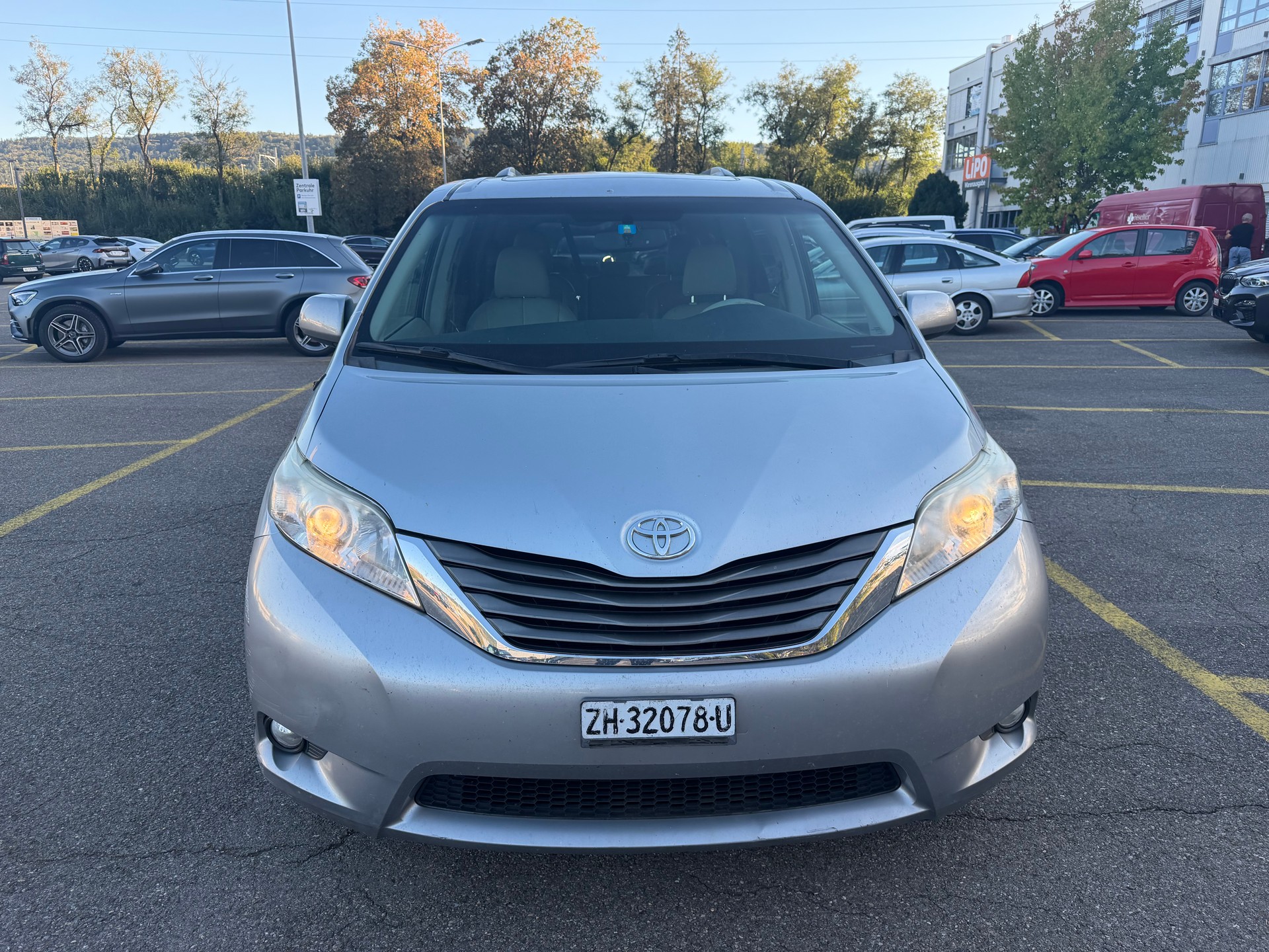 TOYOTA Sienna 3.5 A 4WD-showroom-element-3