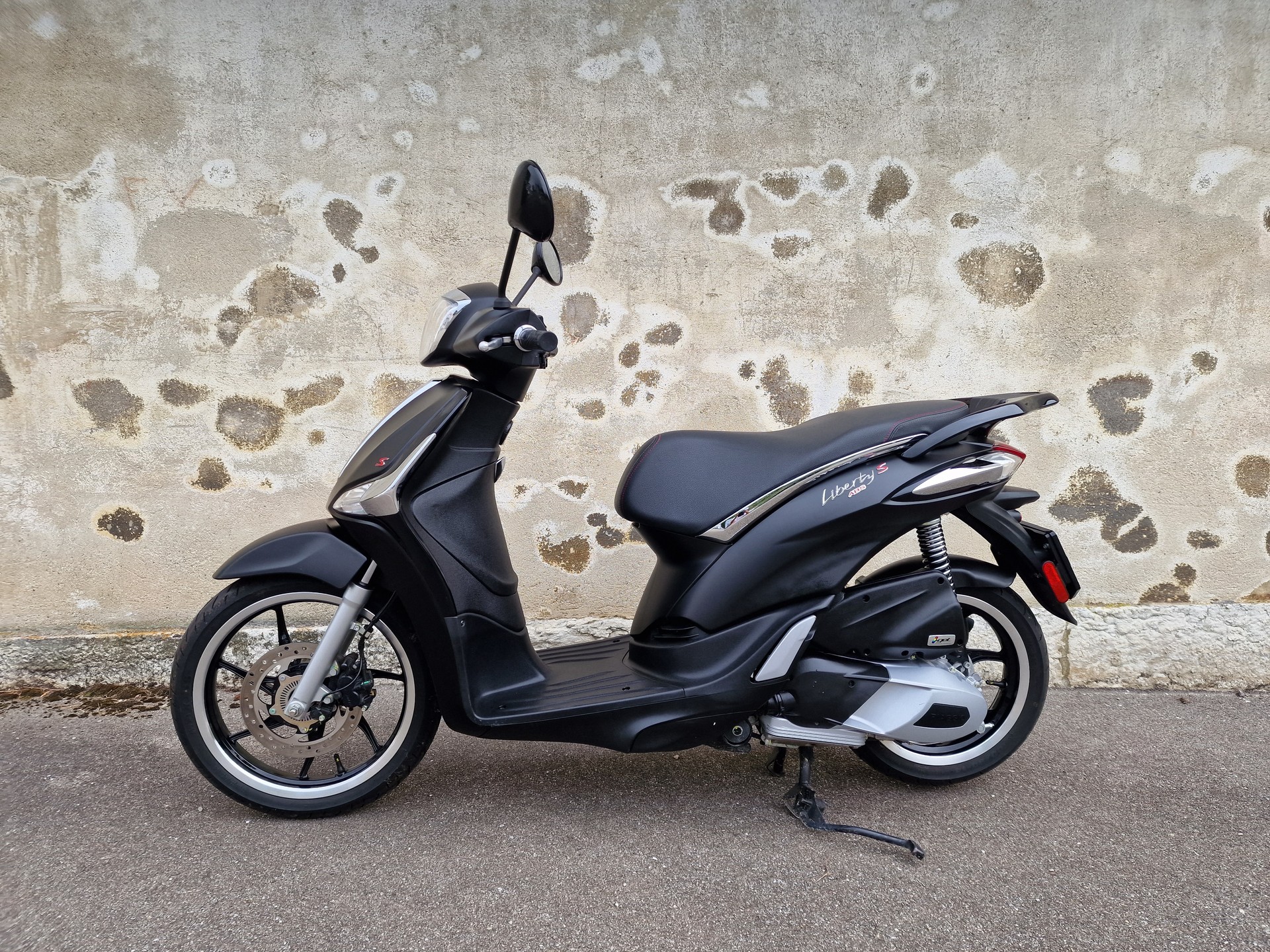 PIAGGIO Liberty 125 iGet Sport ABS-image-3