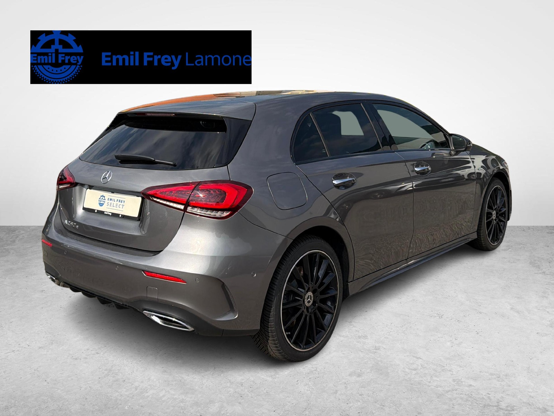 MERCEDES-BENZ A 250 e AMG Line-image-4