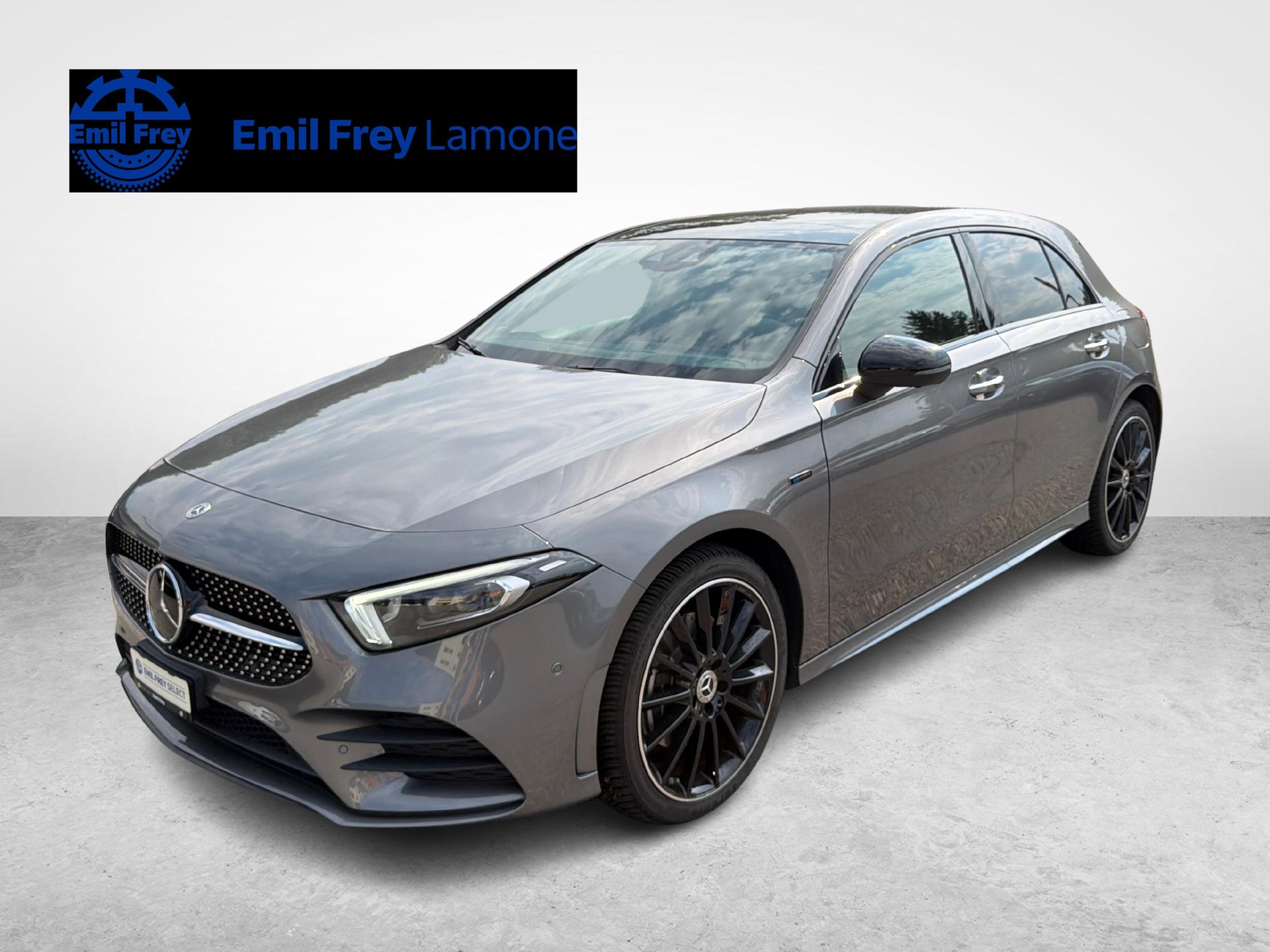MERCEDES-BENZ A 250 e AMG Line