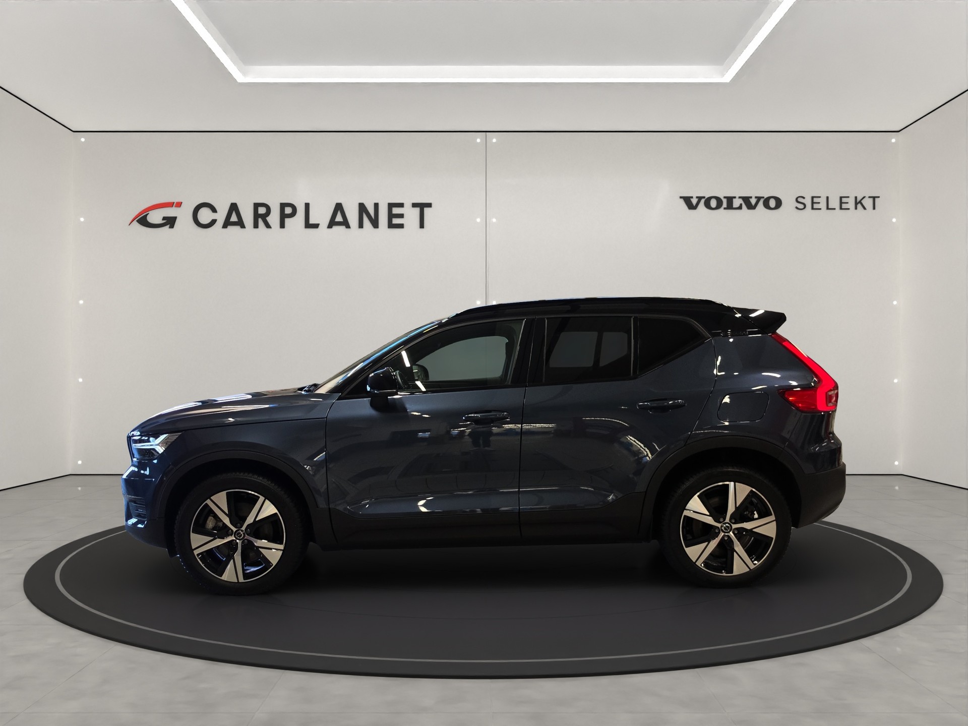 VOLVO XC40 P6 Plus-image-4