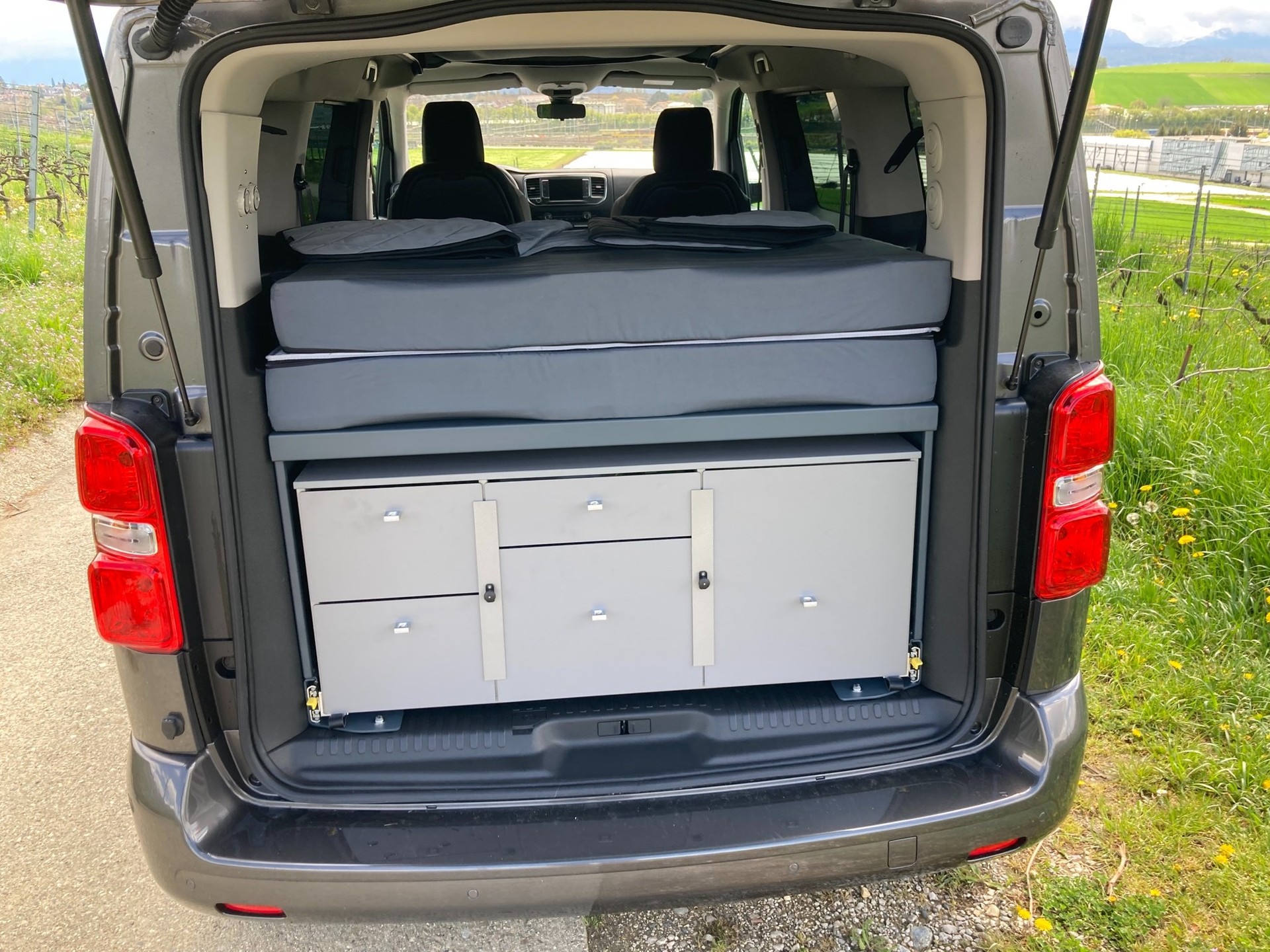 CITROEN Spacetourer Camper 2.0 BlueHDi Club M-image-12
