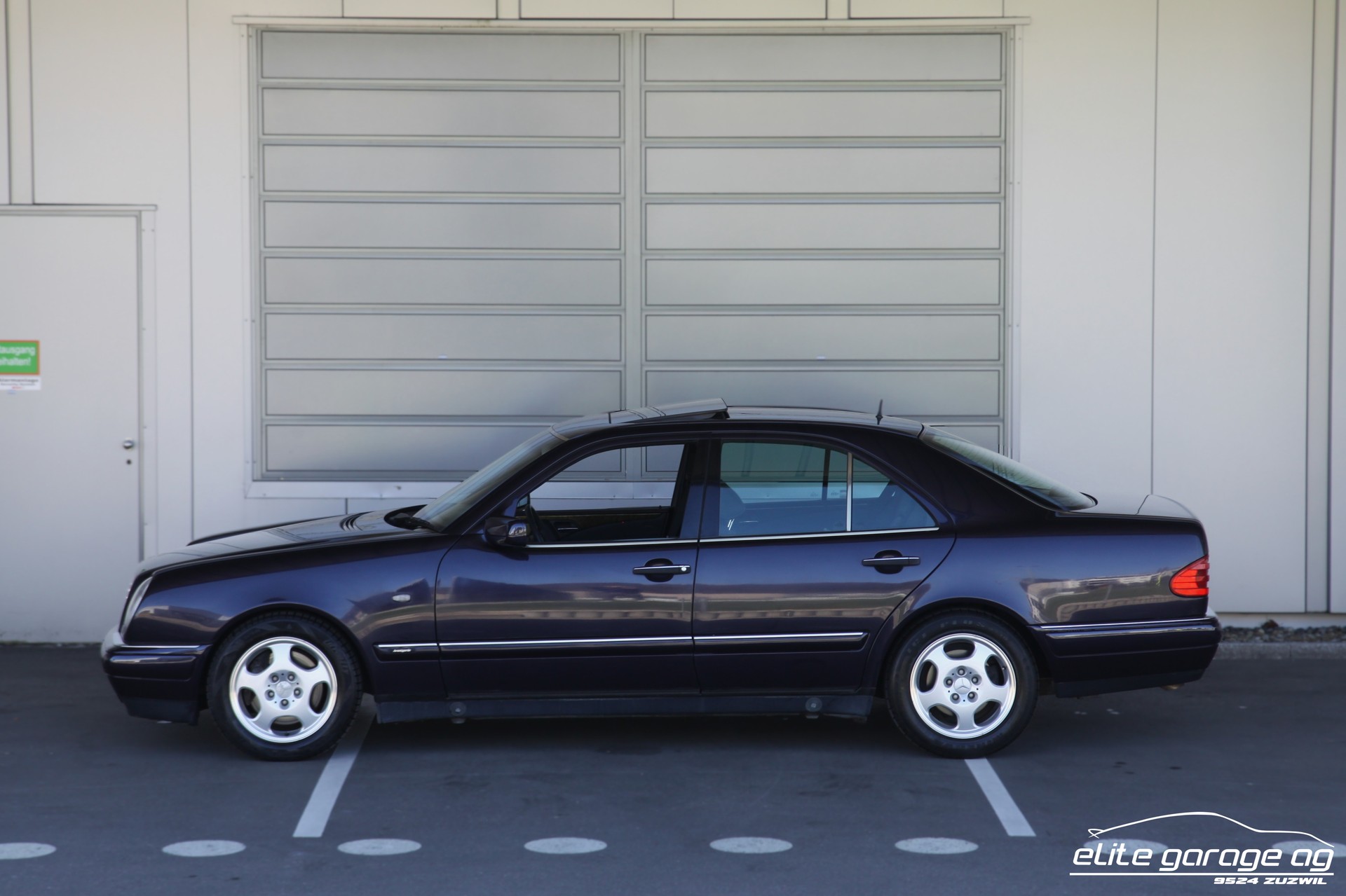 MERCEDES-BENZ E 420 Avantgarde Automatic-image-1
