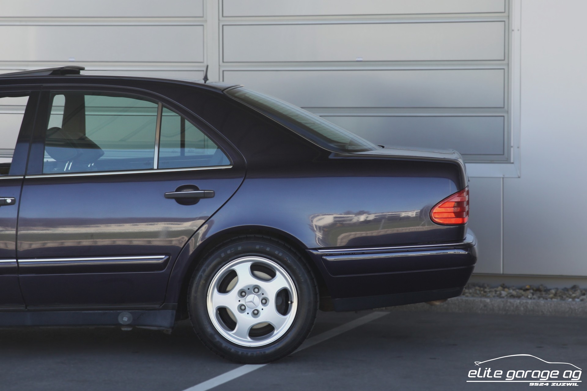 MERCEDES-BENZ E 420 Avantgarde Automatic-image-9